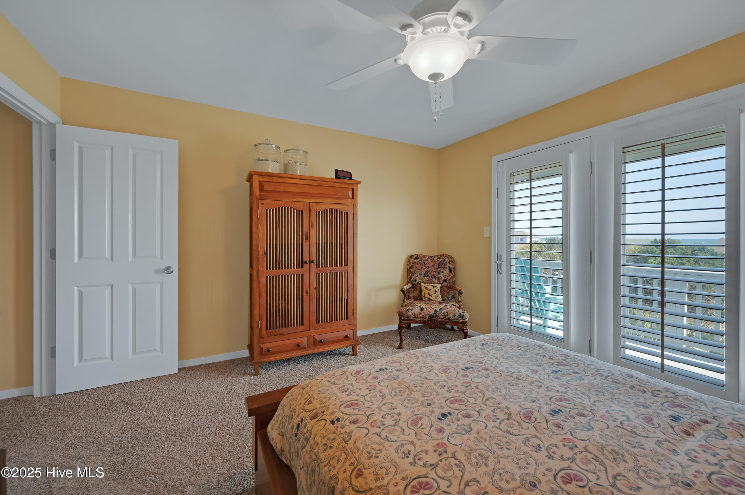 100498545 | Photo 96