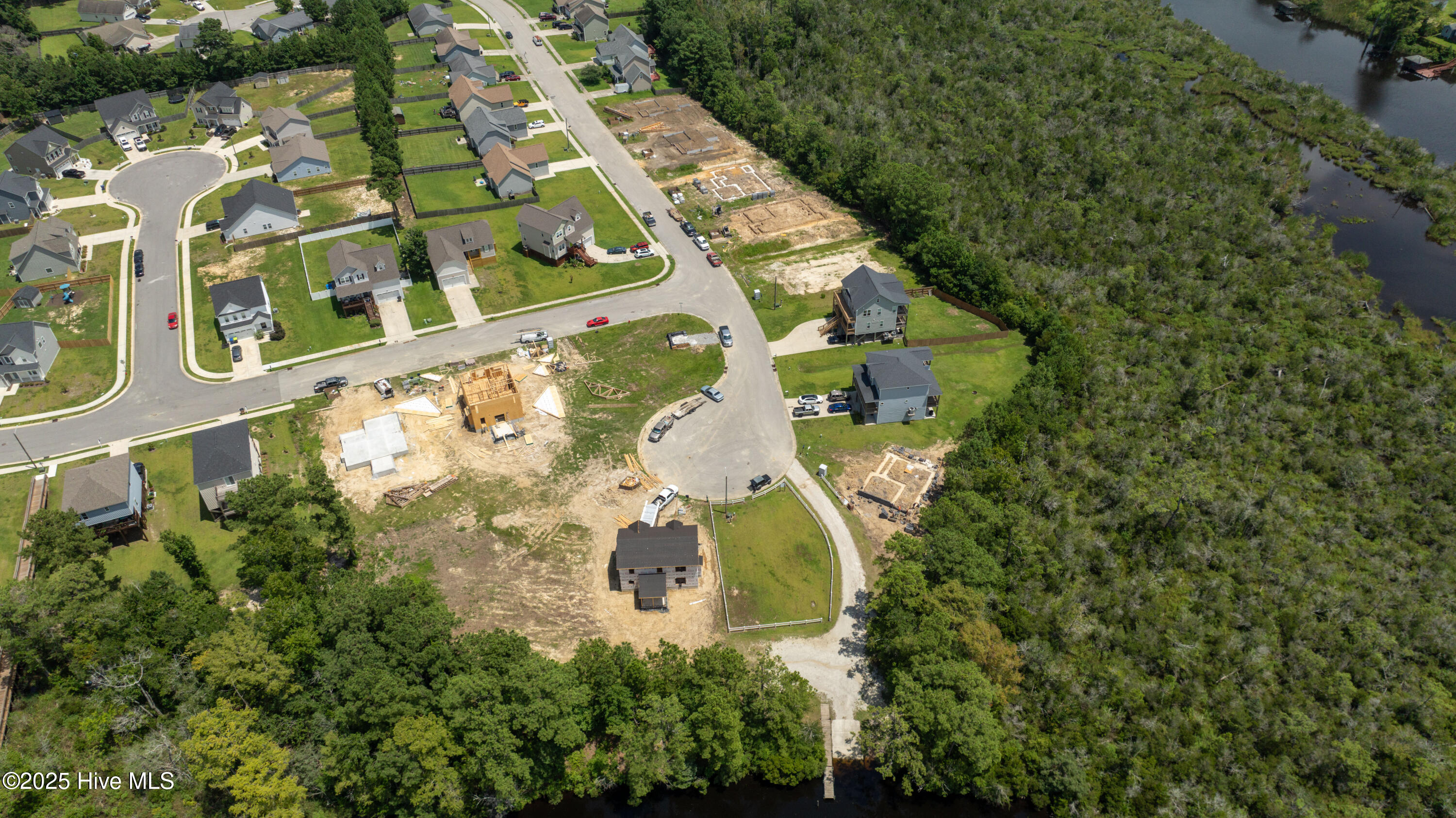 100526868 | Photo 40