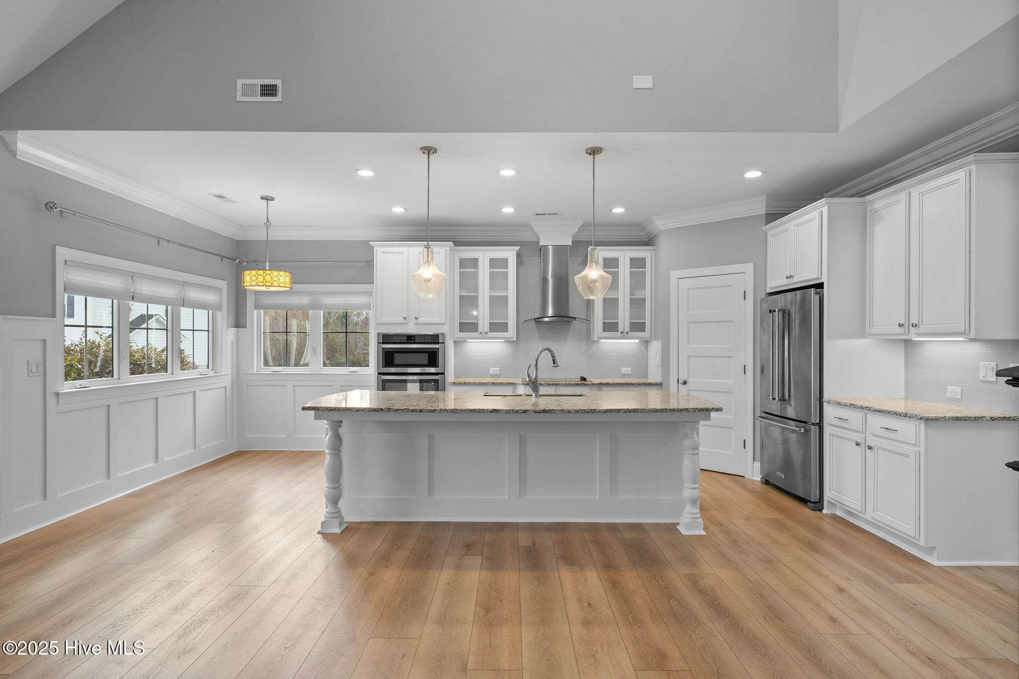 100544124 | Photo 17