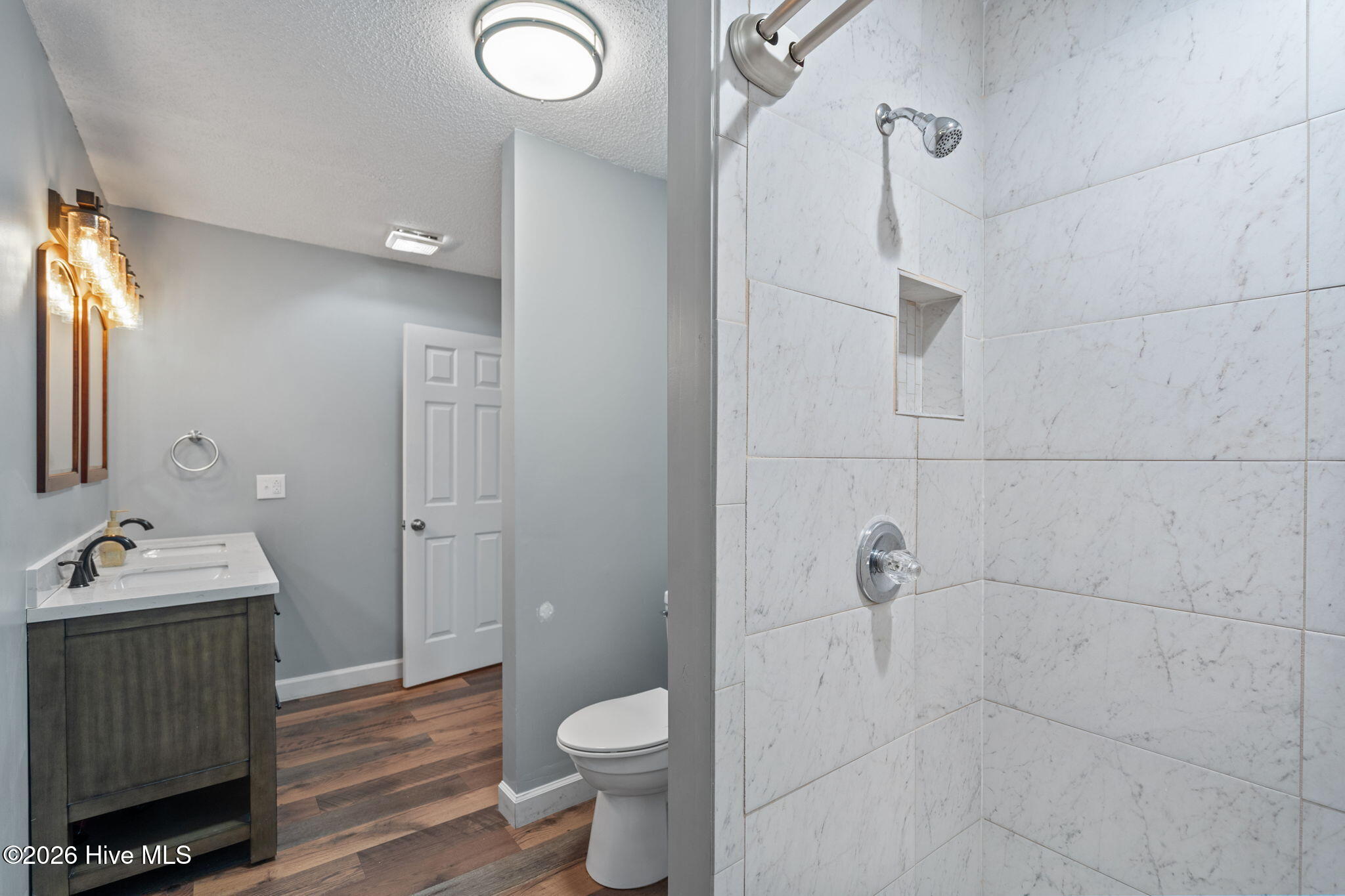 100558110 | Photo 29