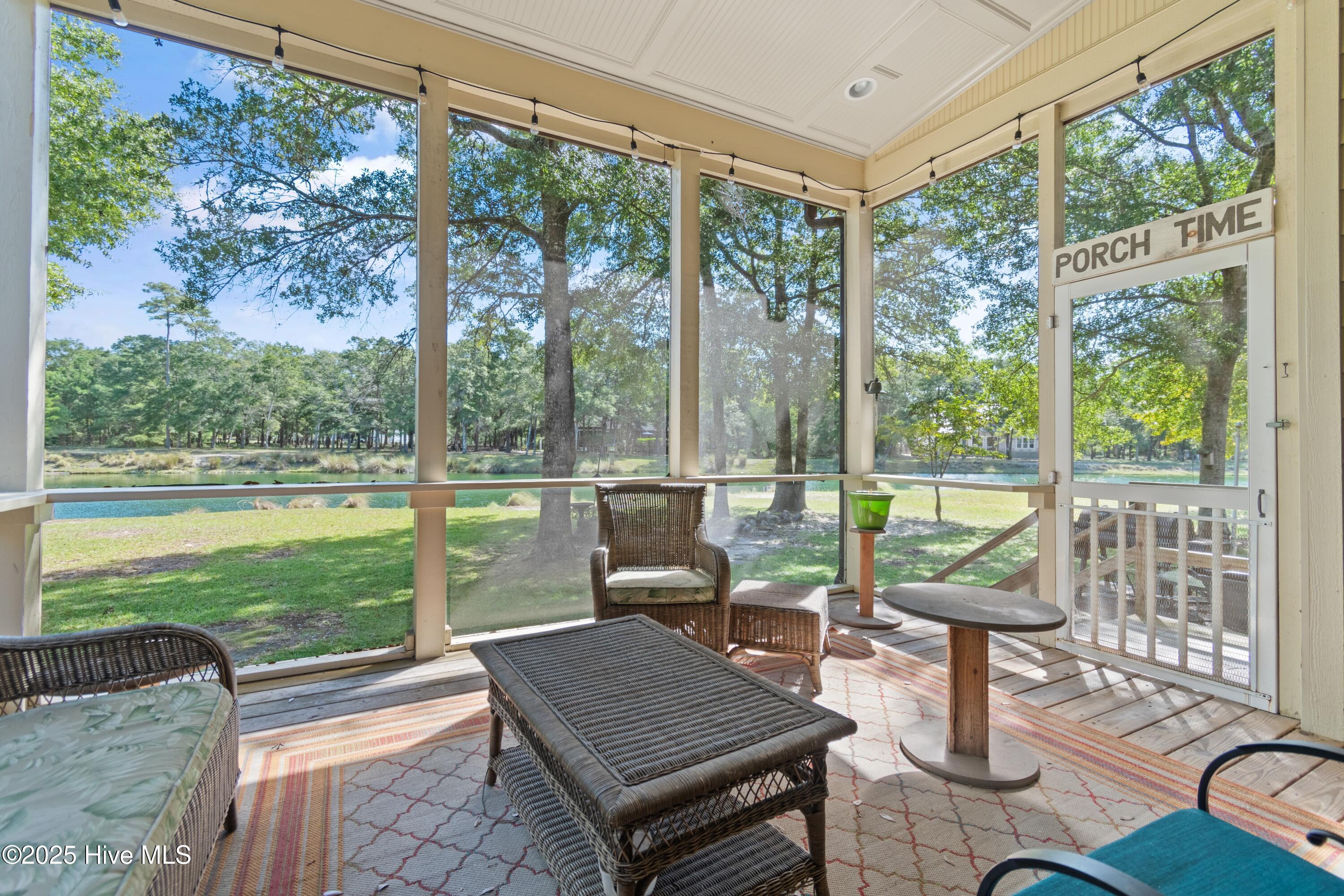 100528627 | Photo 35