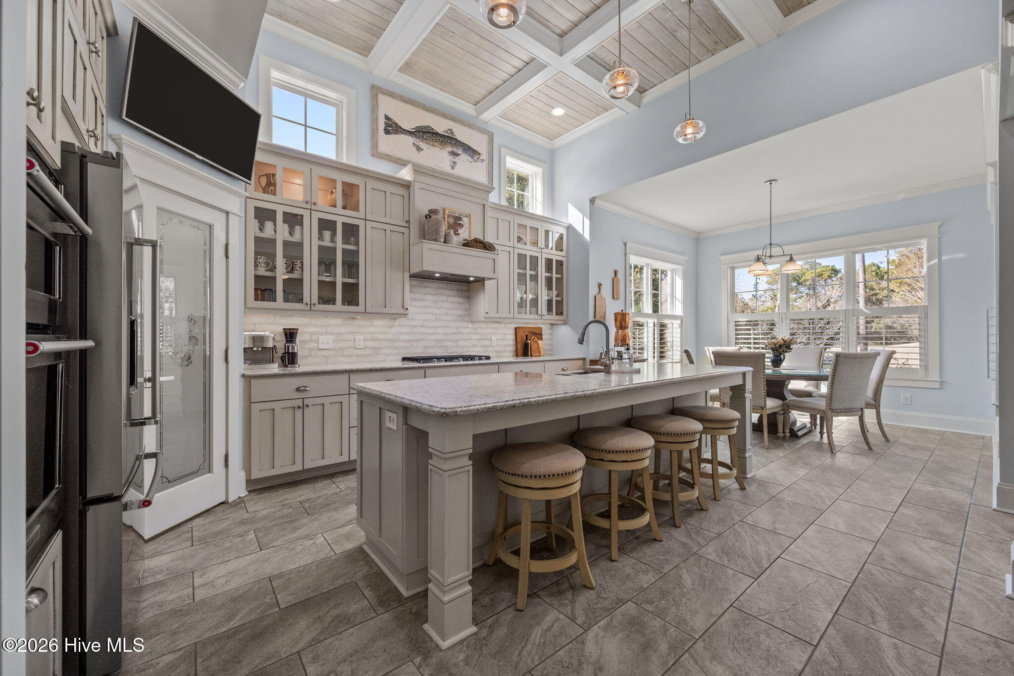 100554318 | Photo 21