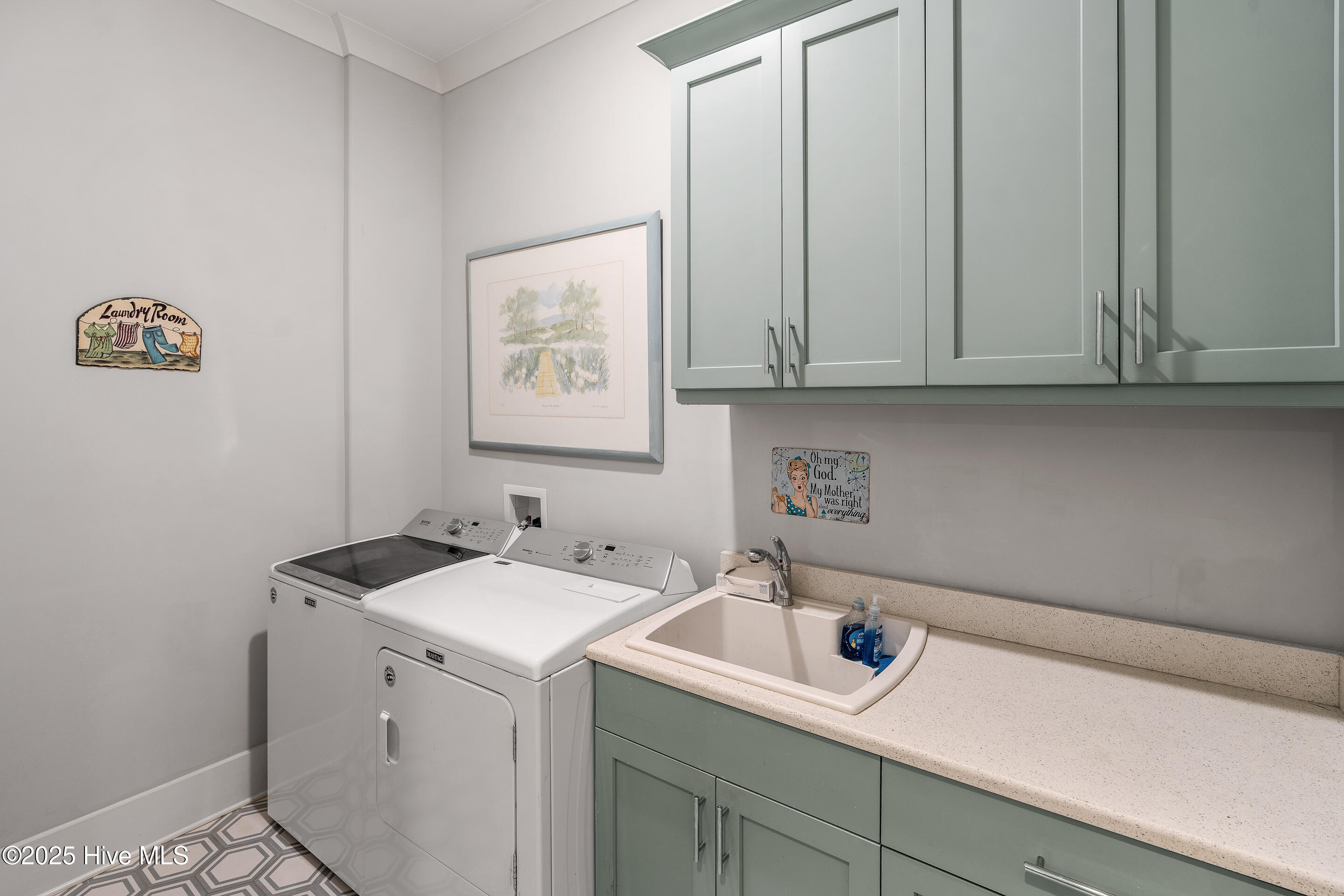 100554295 | Photo 39