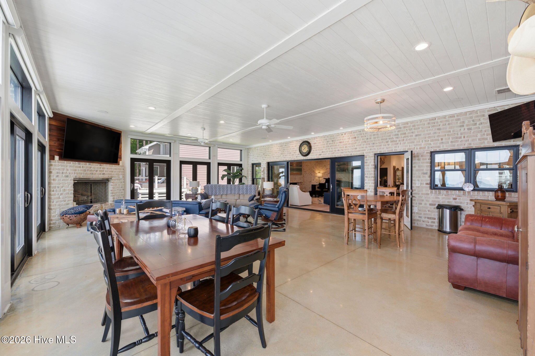 685 Raymond Road,Arapahoe