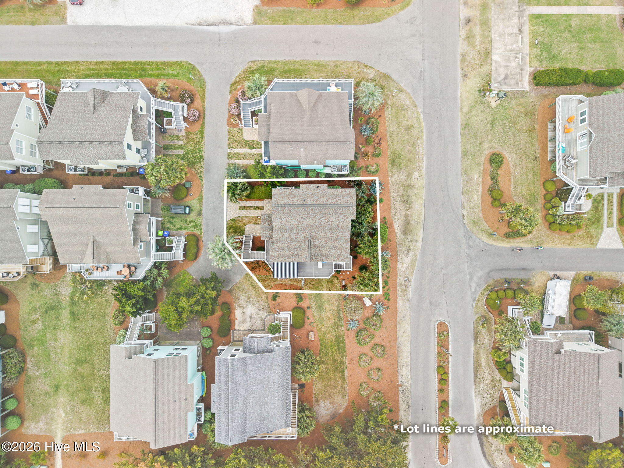 100565933 | Photo 35