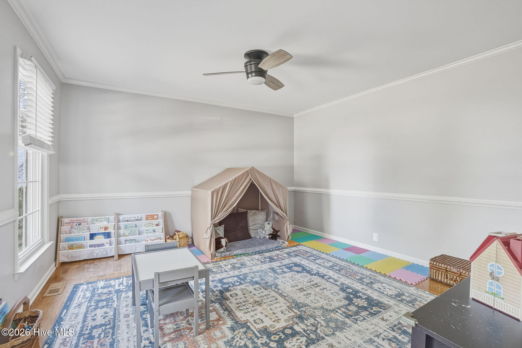 100566494 | Photo 22