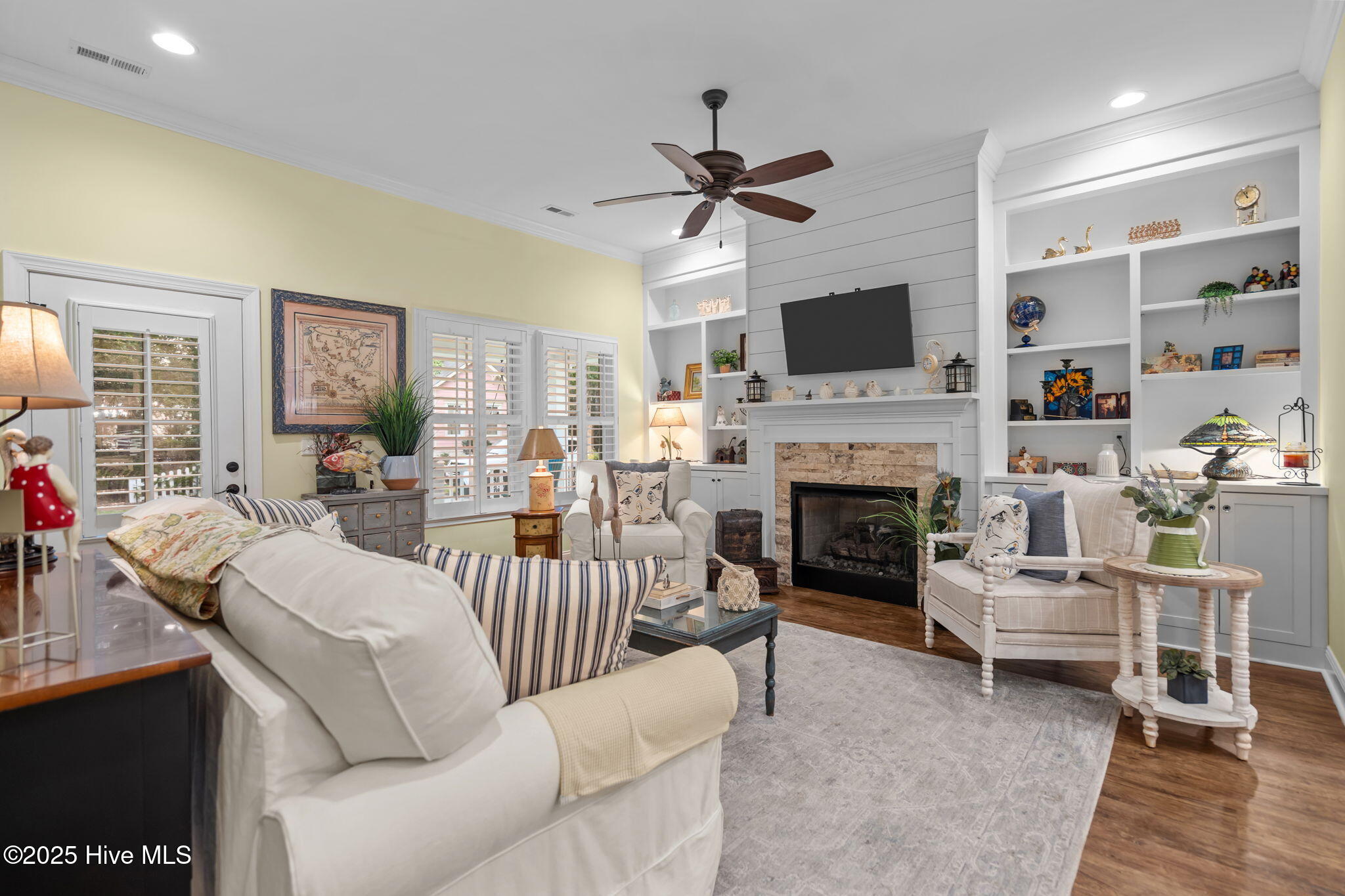 100524220 | Photo 10