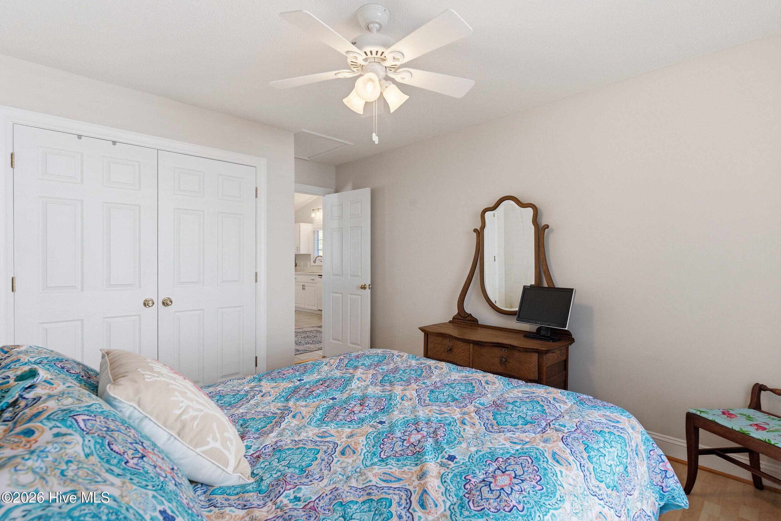 100549898 | Photo 18