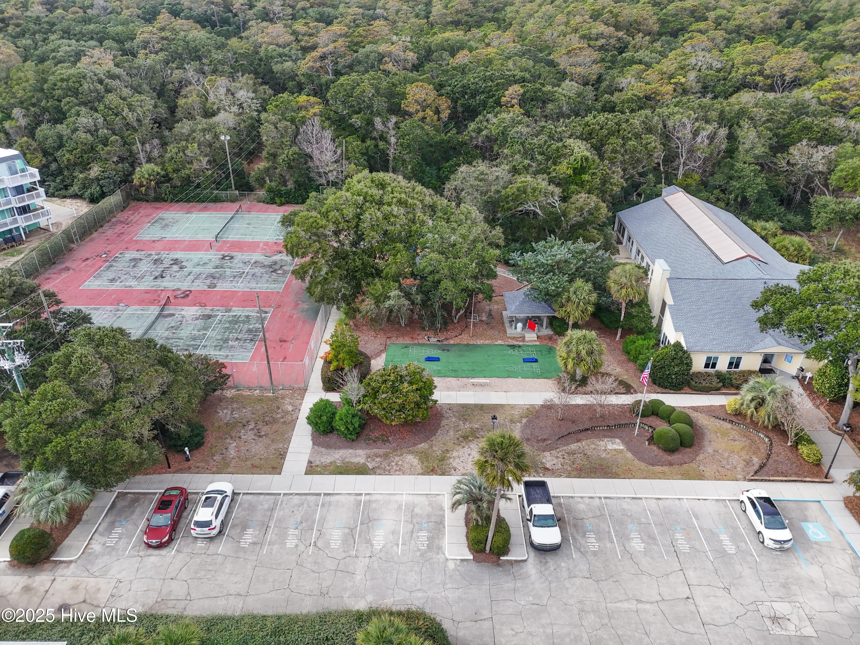 100544302 | Photo 58