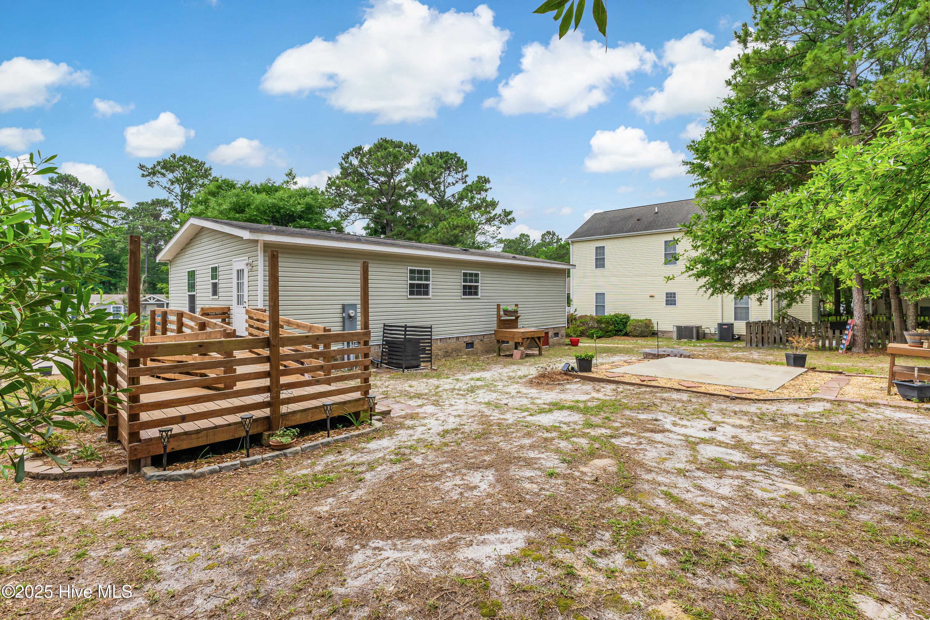 100508775 | Photo 28