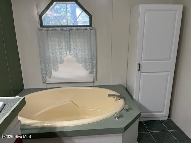 100560575 | Photo 23