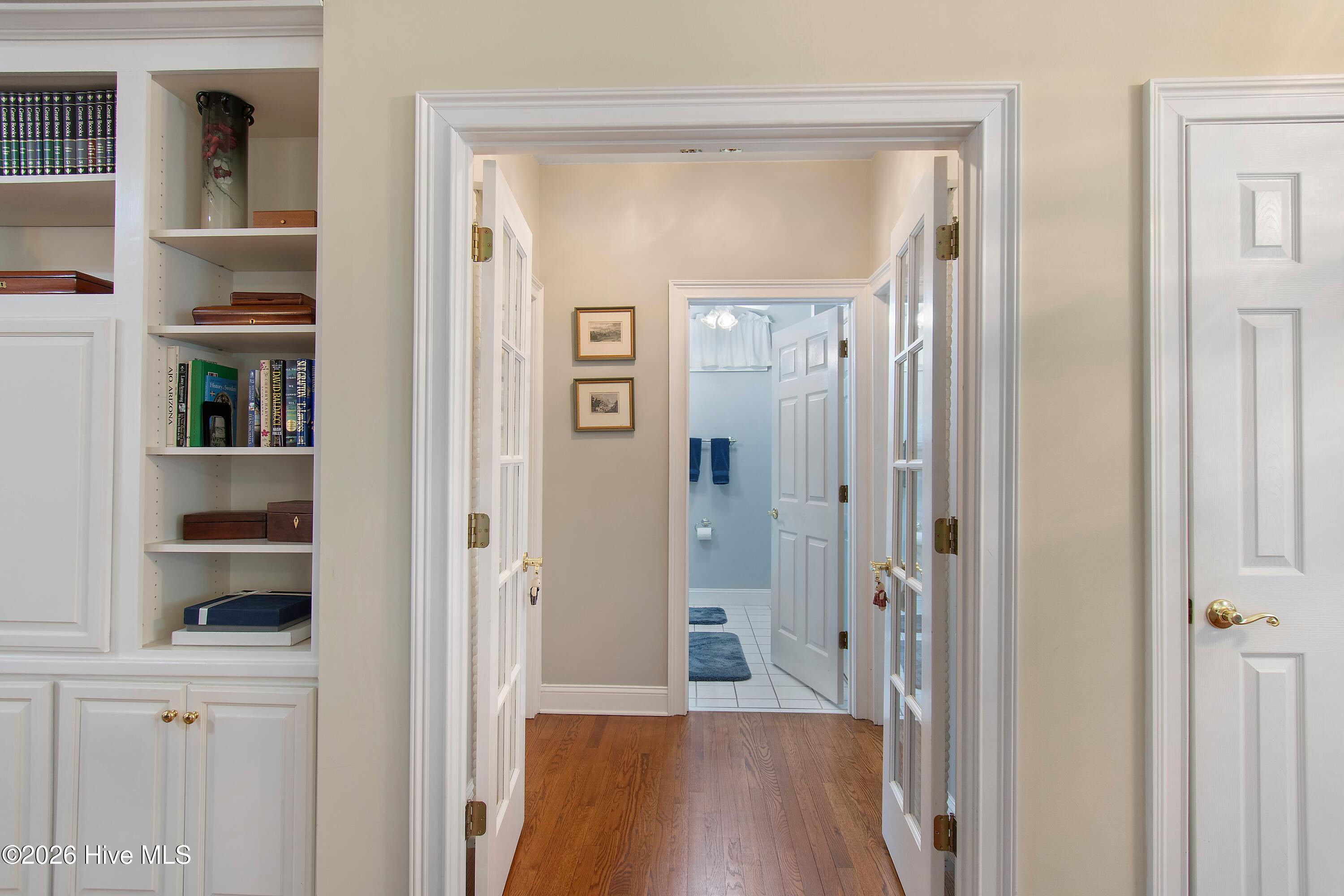 100557471 | Photo 38