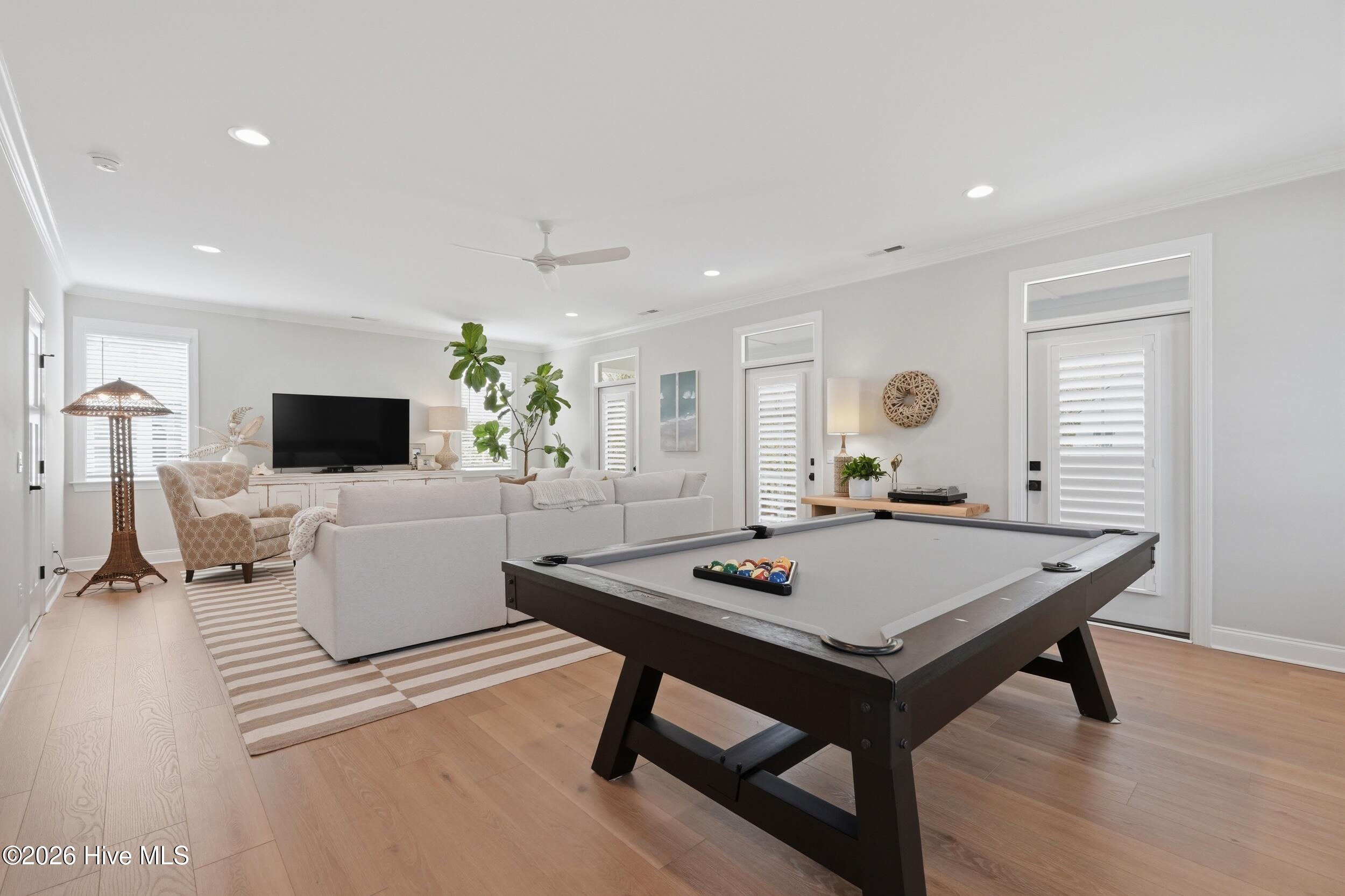 100562454 | Photo 55