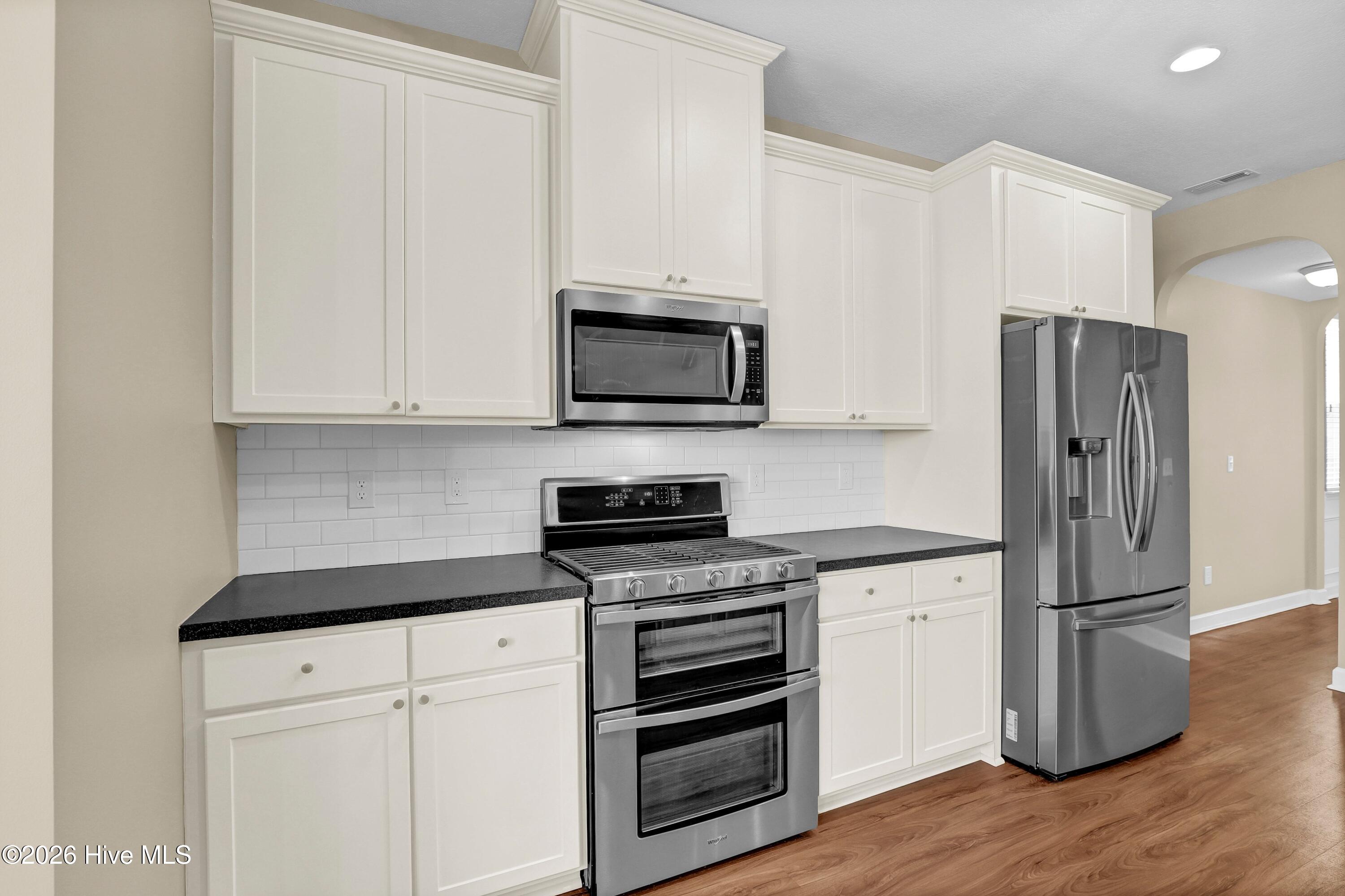 100553474 | Photo 14