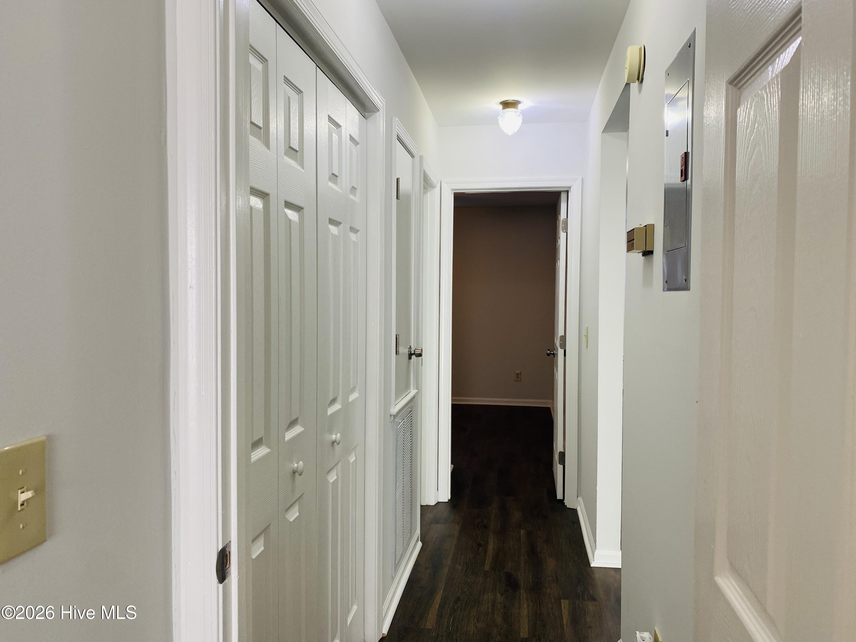 100550476 | Photo 16