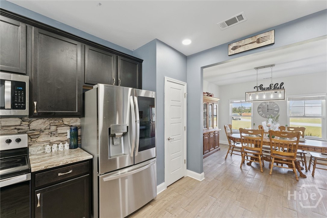 Kitchen and stainless appliances
