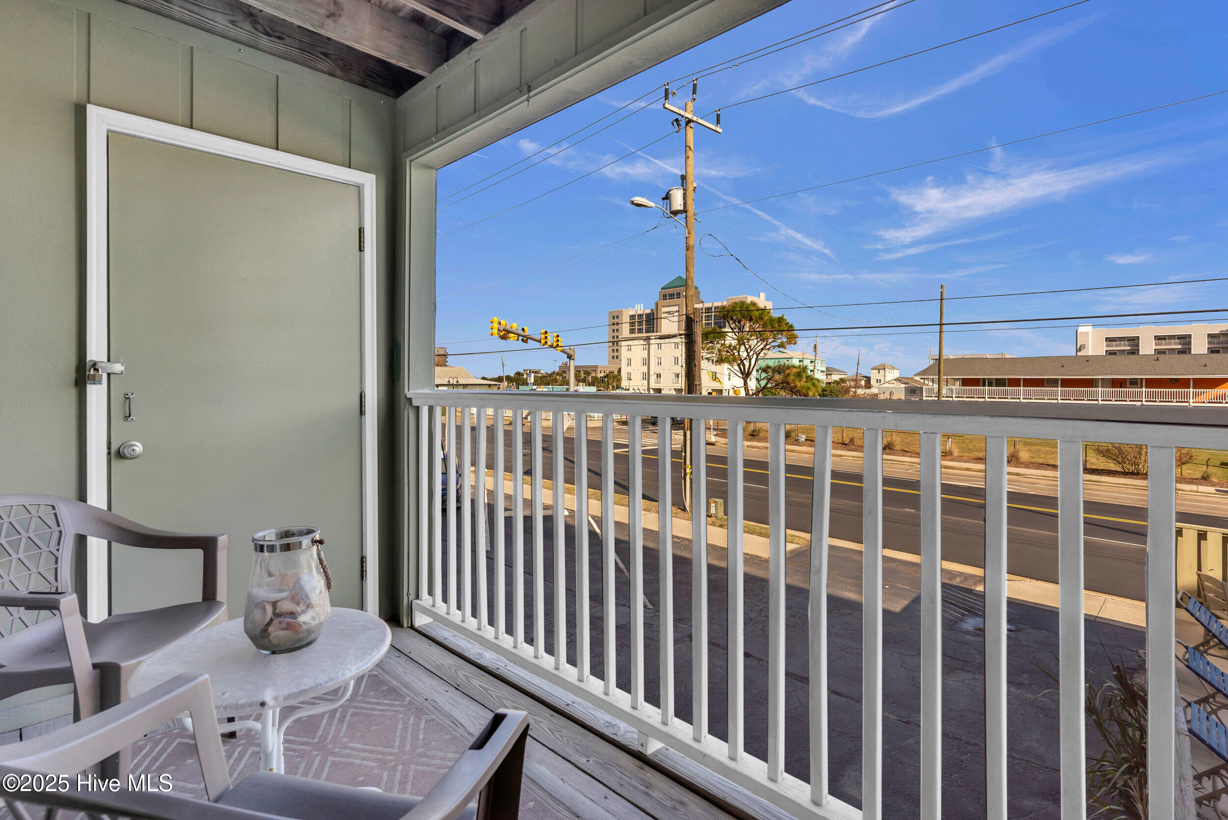 100542449 | Photo 22