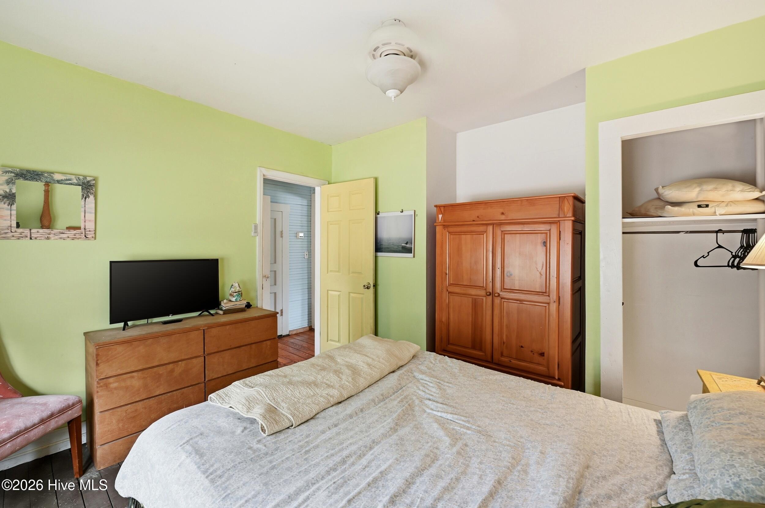 100554640 | Photo 17