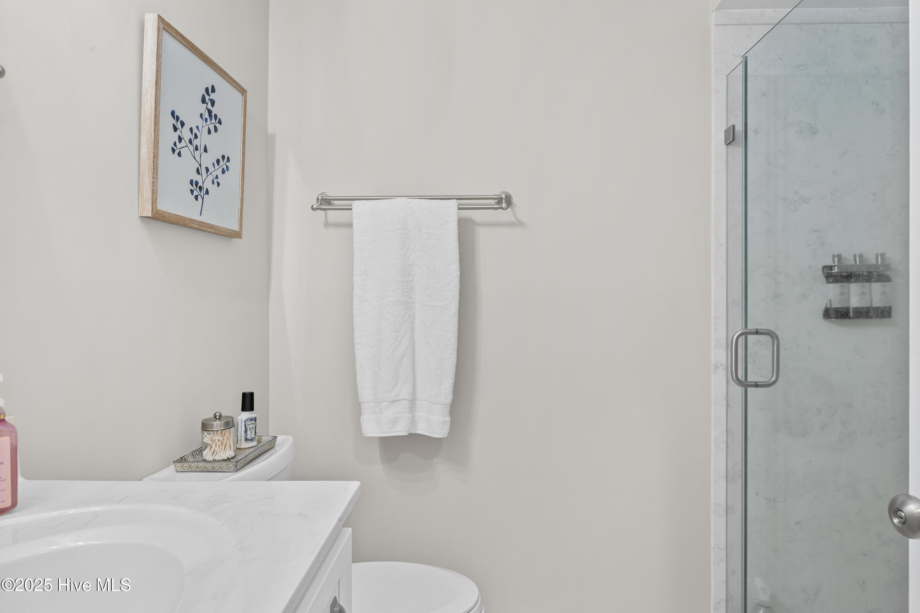 100530467 | Photo 26