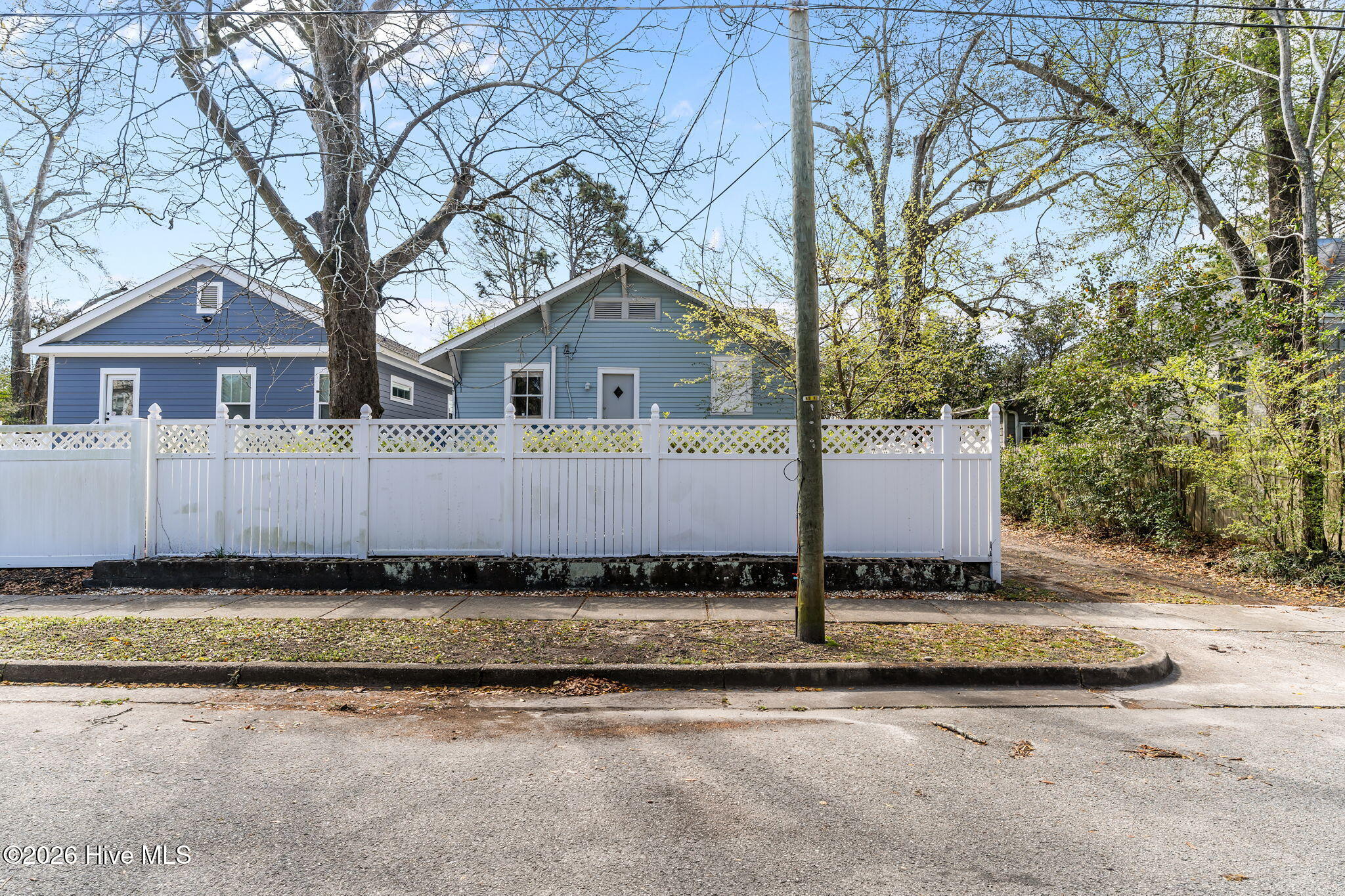 100561310 | Photo 40