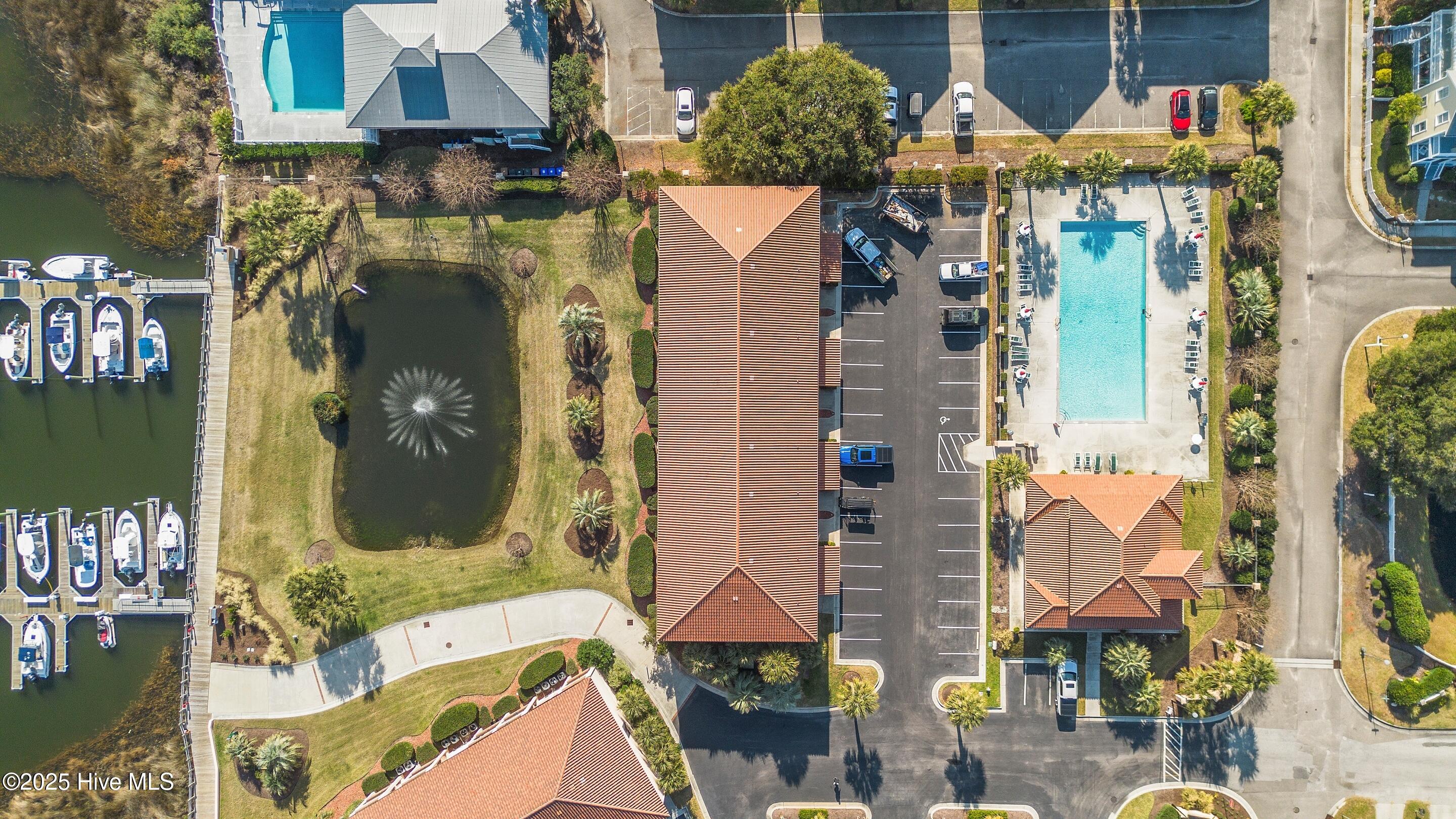 100545192 | Photo 58