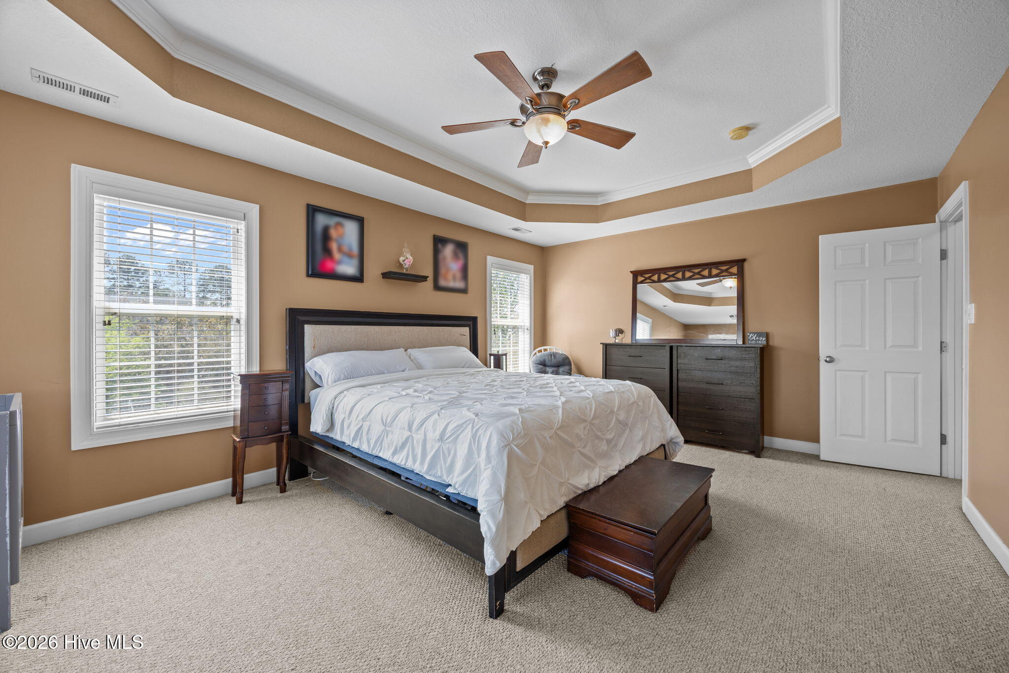 100564262 | Photo 33