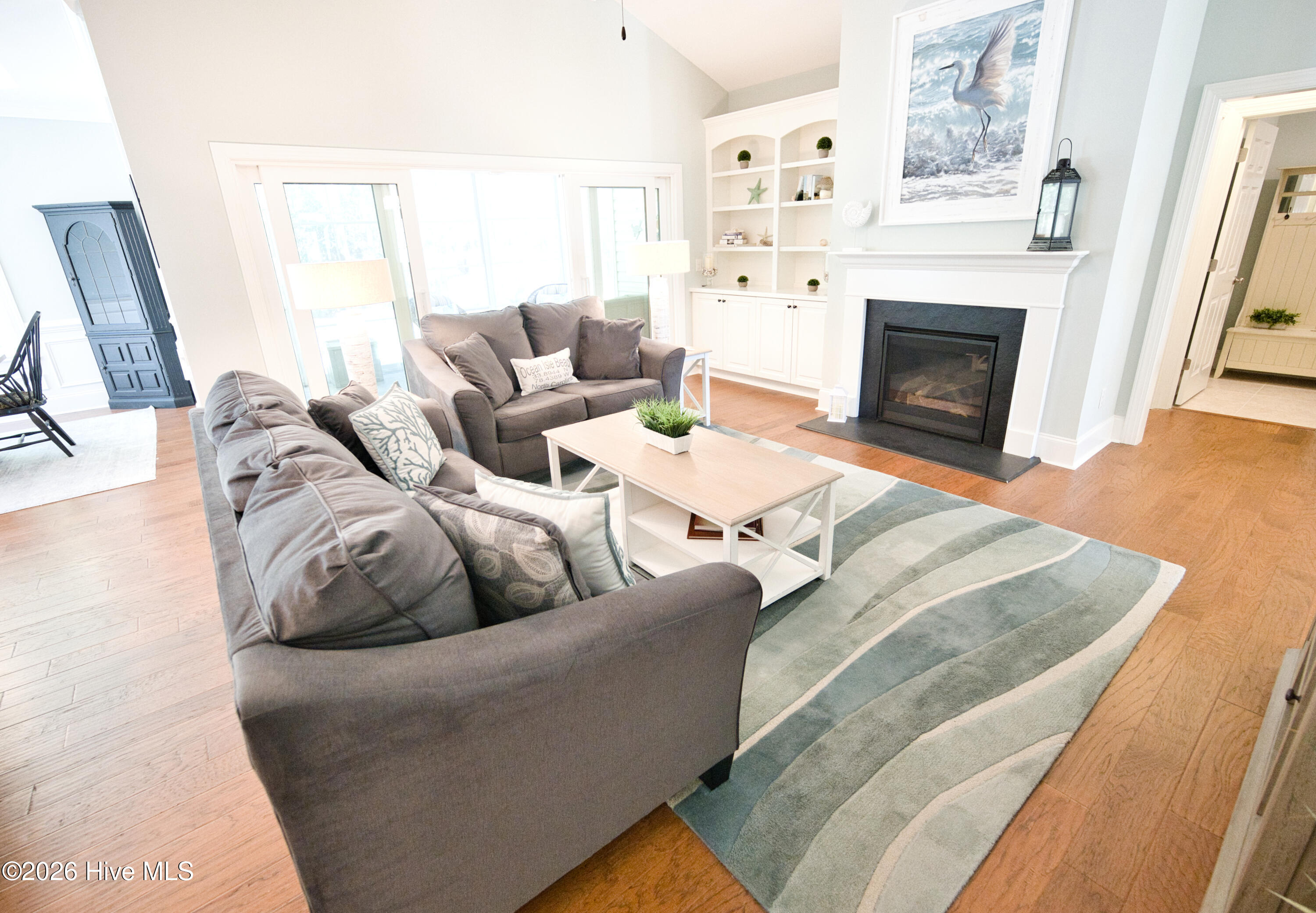 100567363 | Photo 16