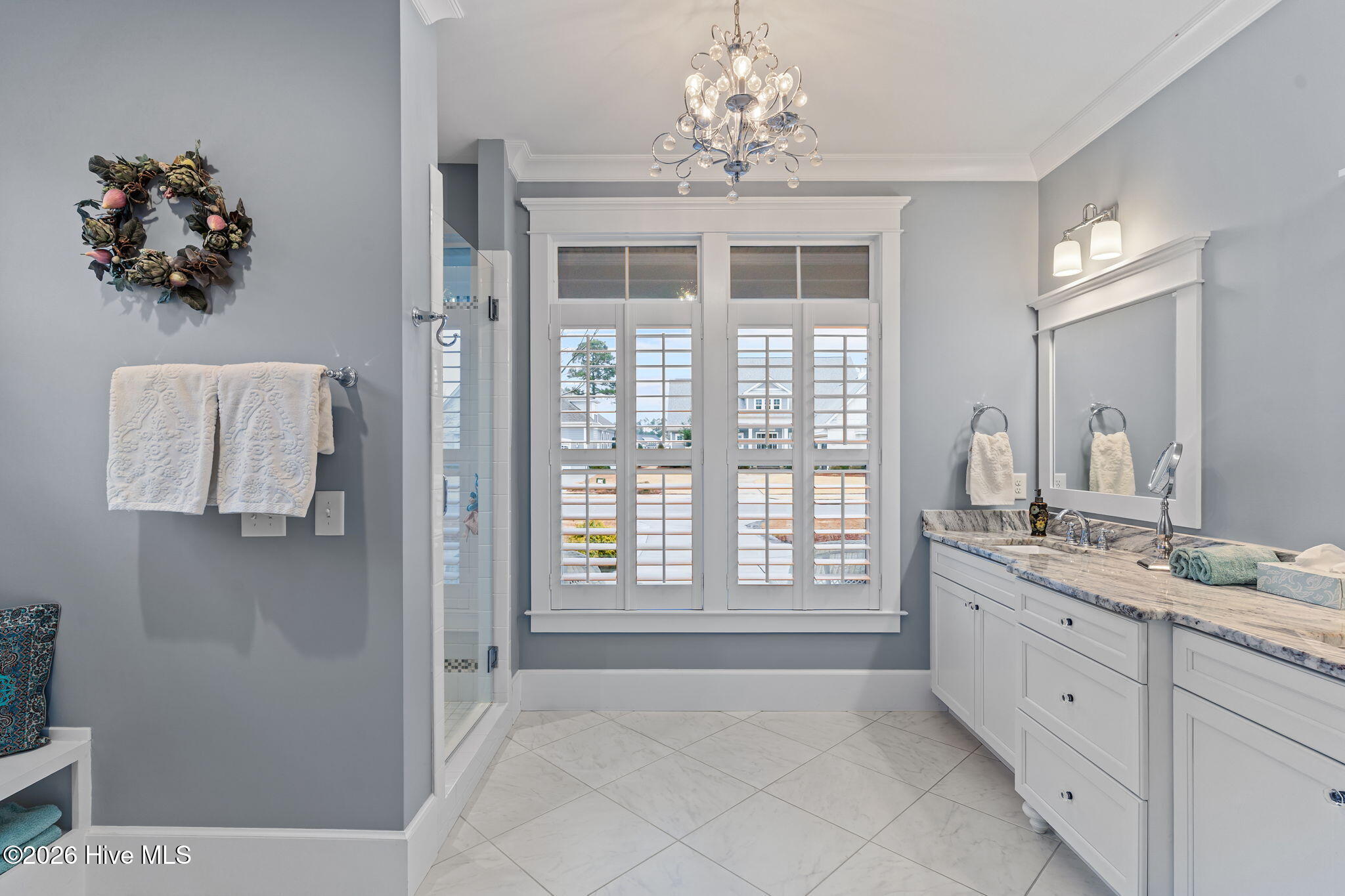 100557705 | Photo 23