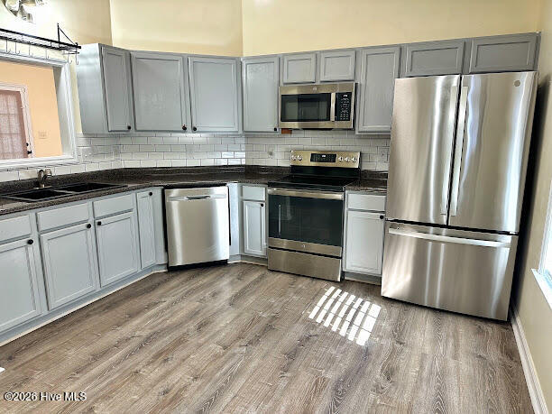 100547612 | Photo 11