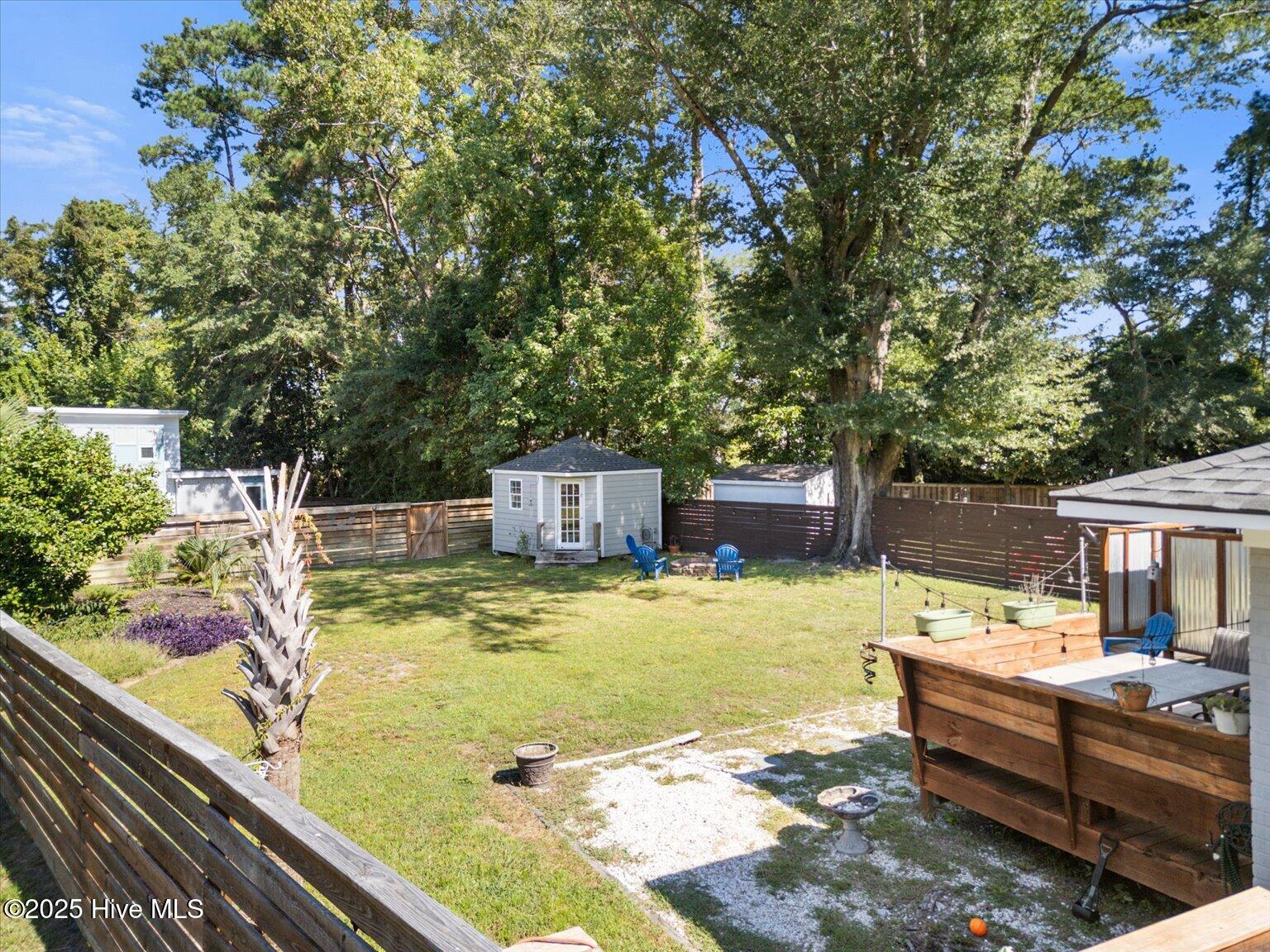 100528295 | Photo 38