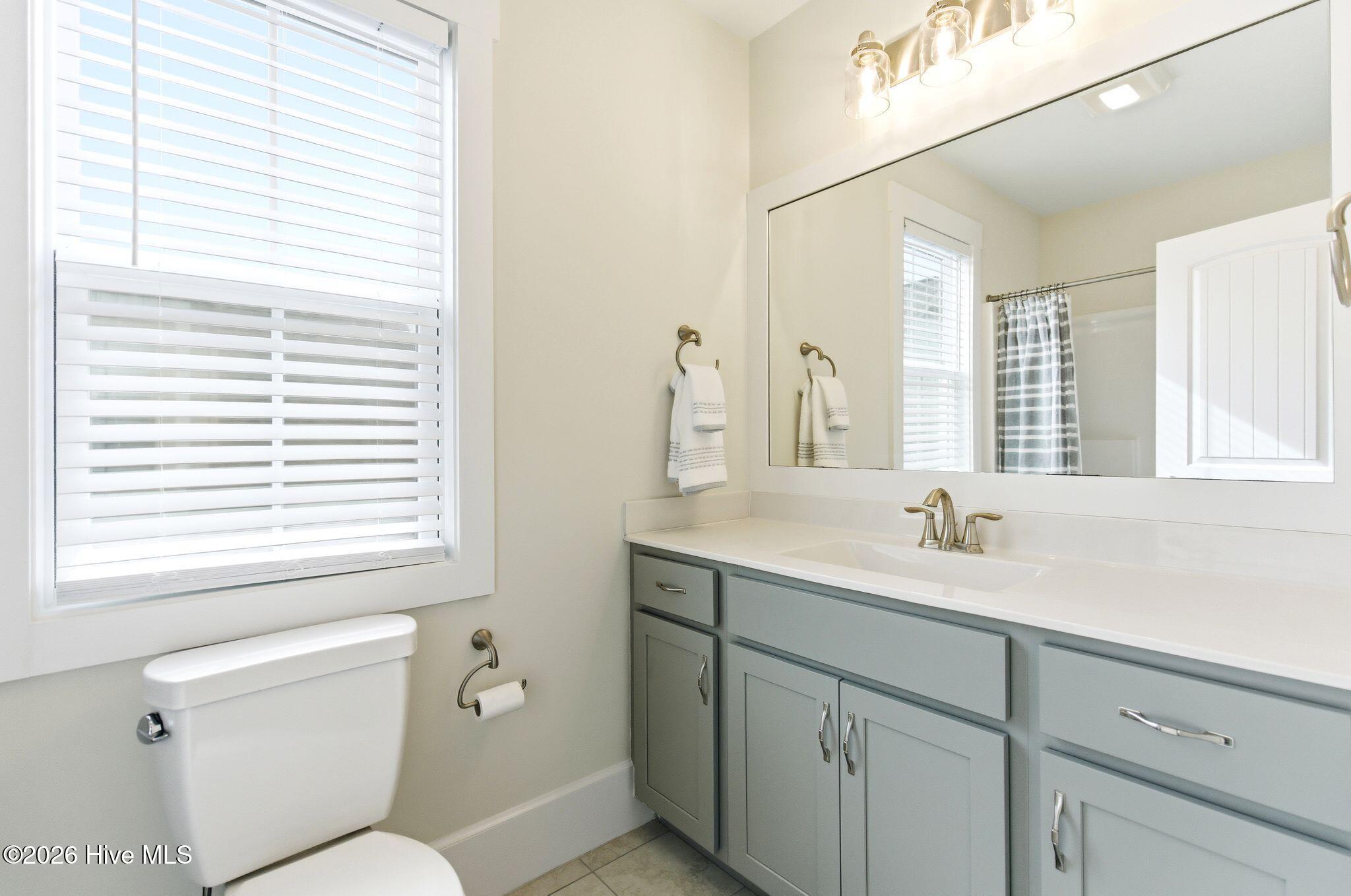 100566081 | Photo 28