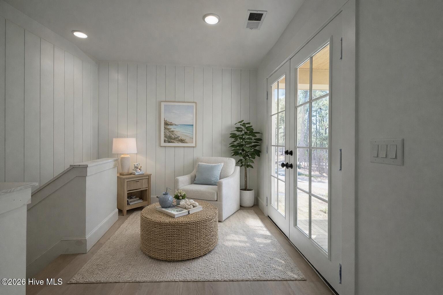 100531409 | Photo 16