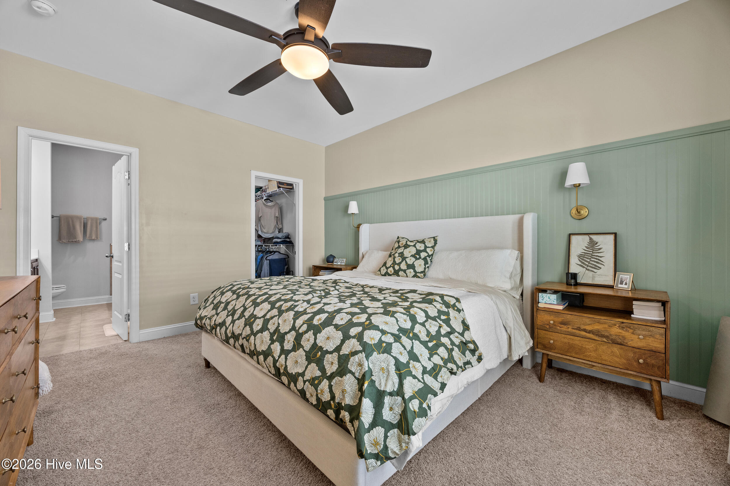 100555310 | Photo 21