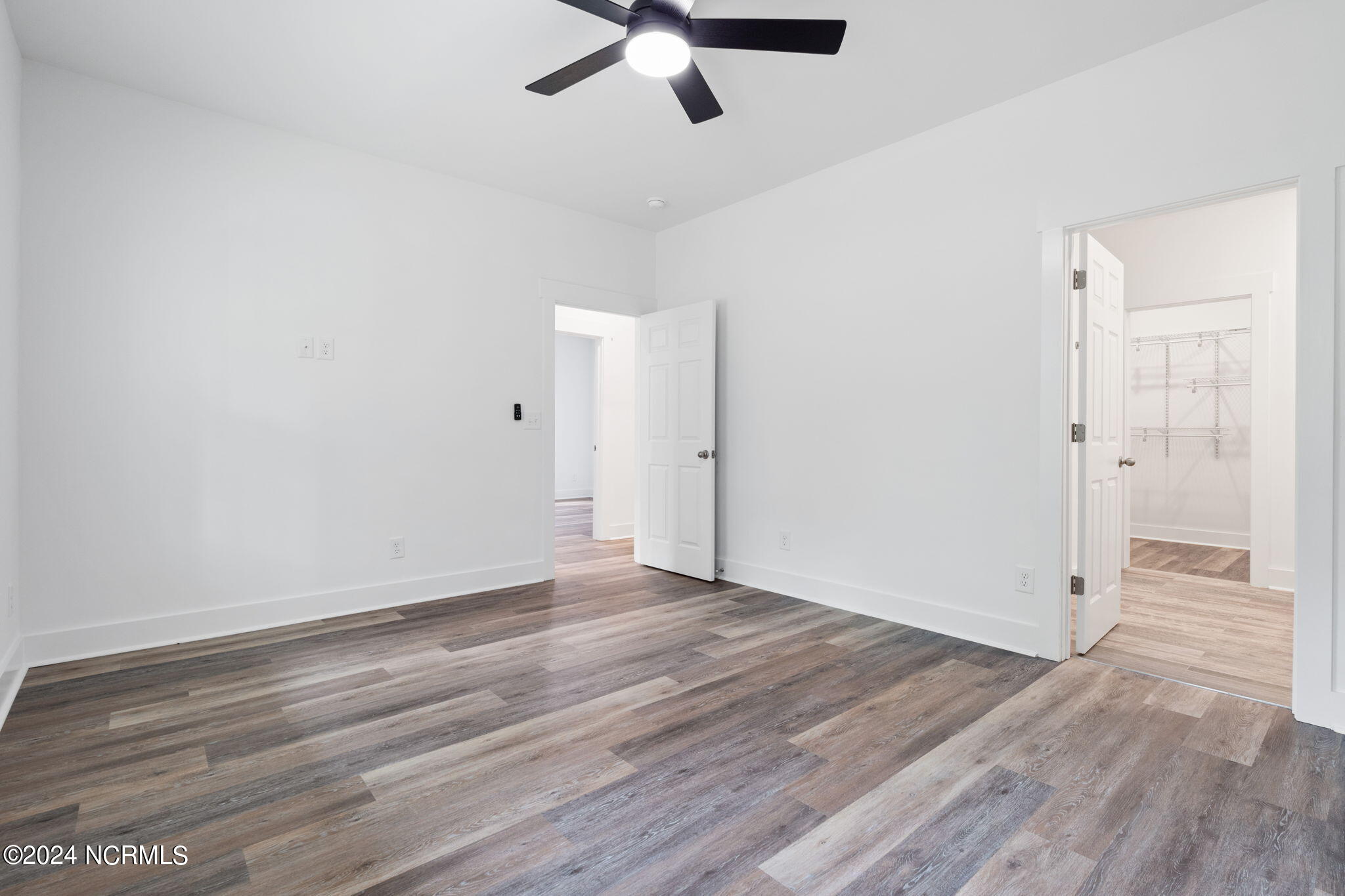 100558274 | Photo 20