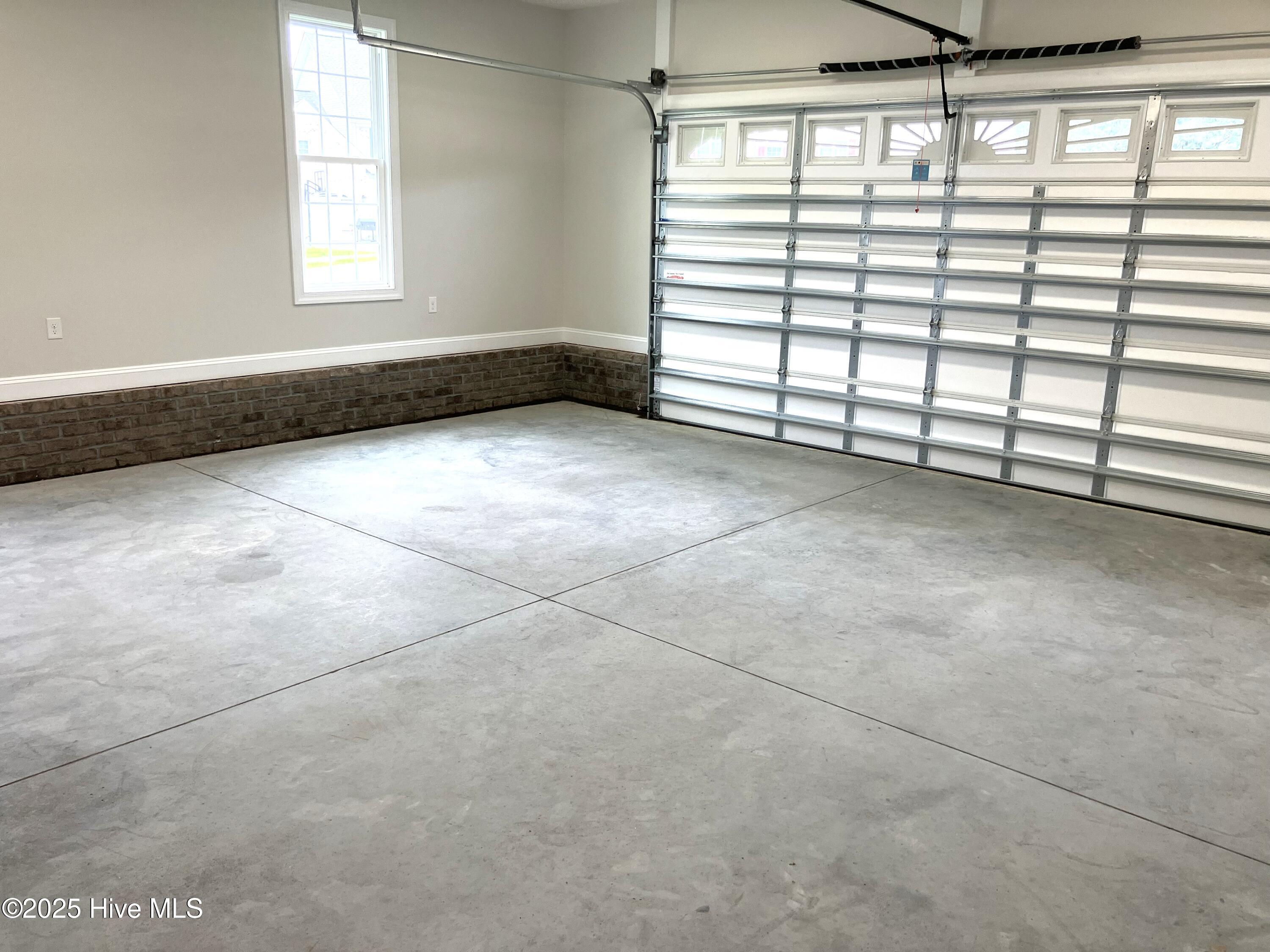 100514108 | Photo 48