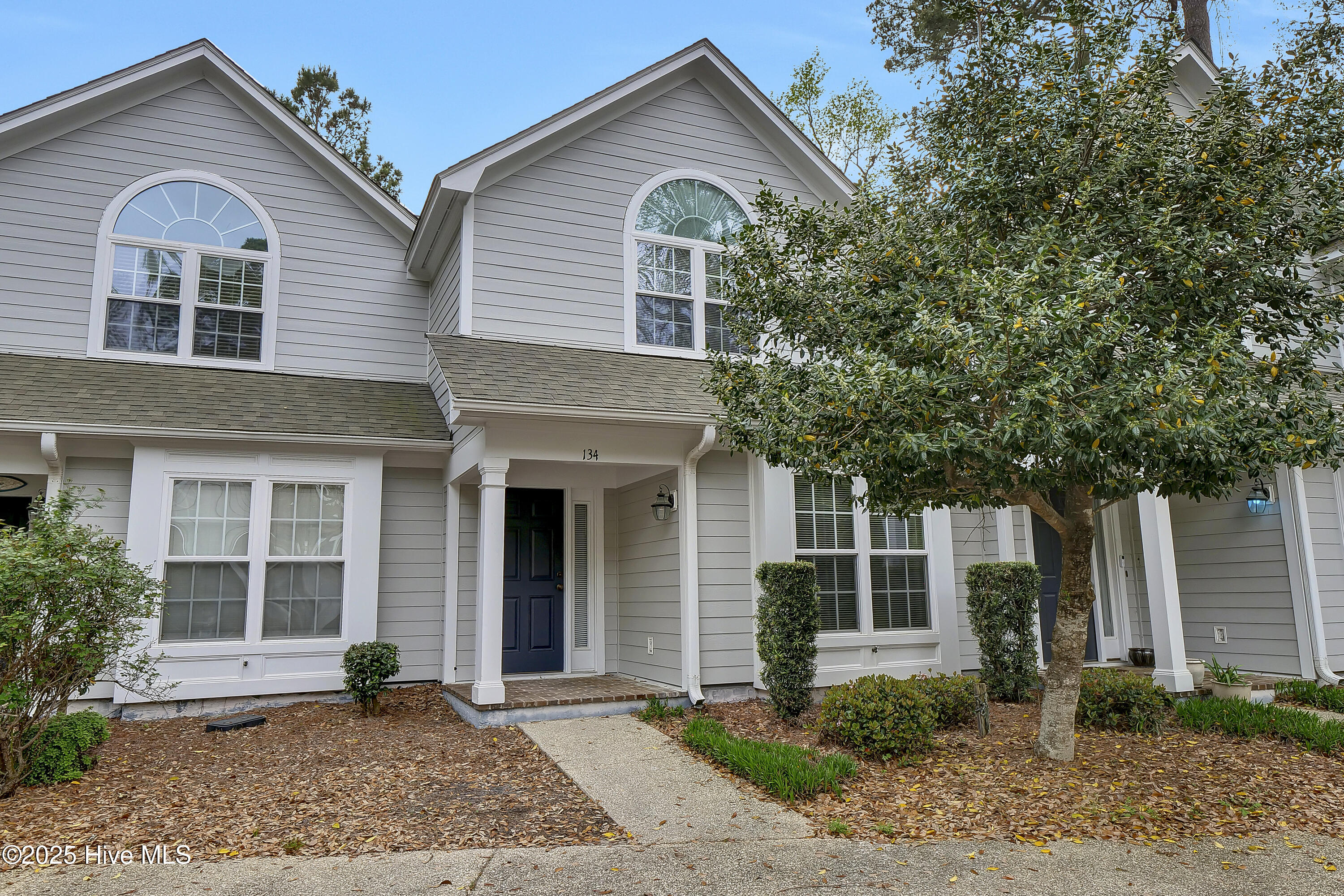 100557867 | Photo 25