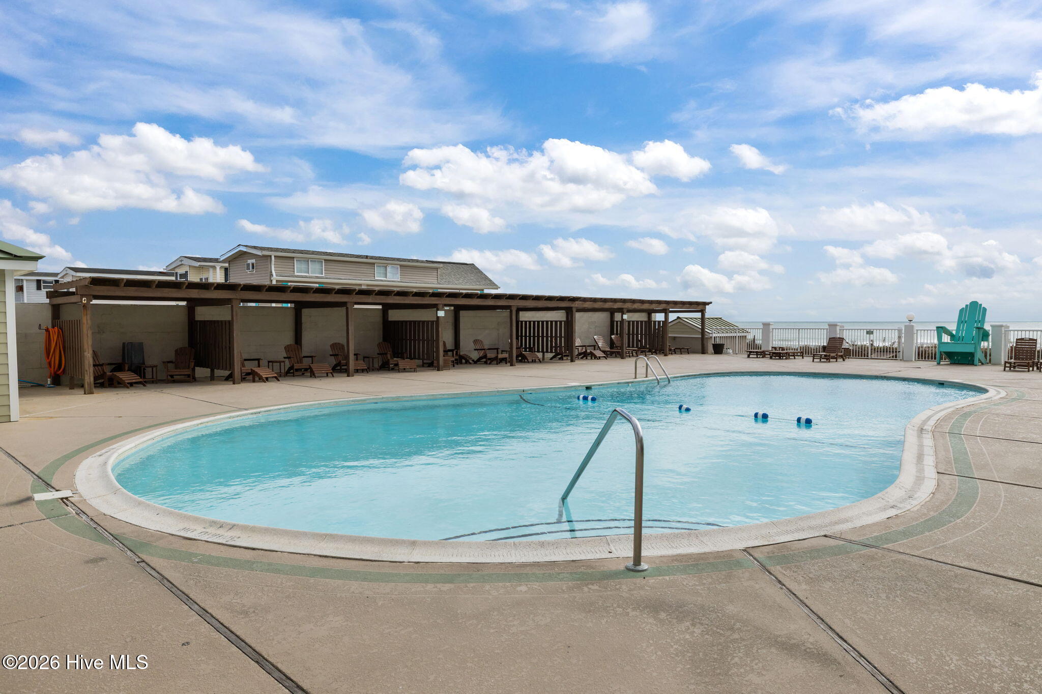 100549810 | Photo 13