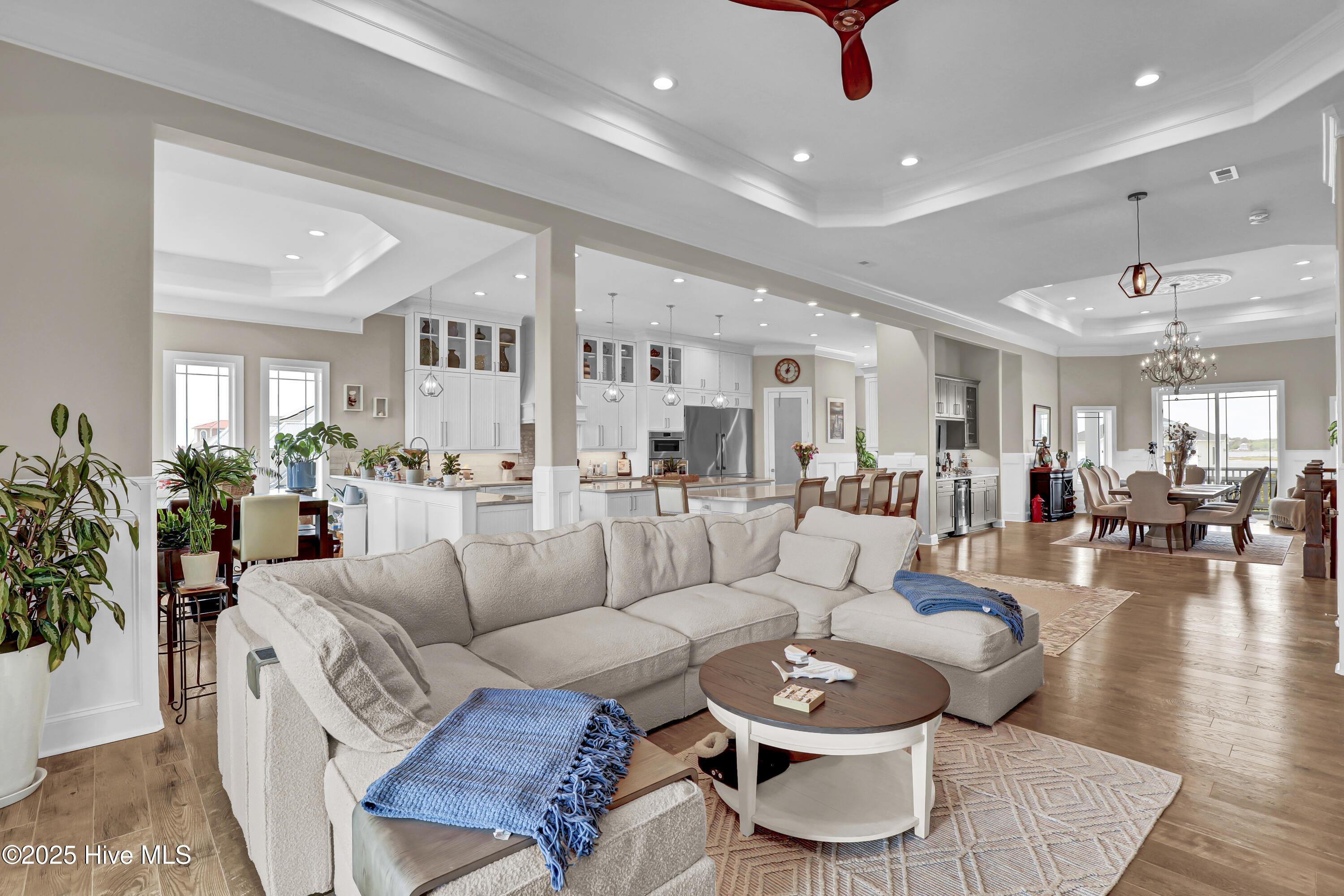 100503420 | Photo 51