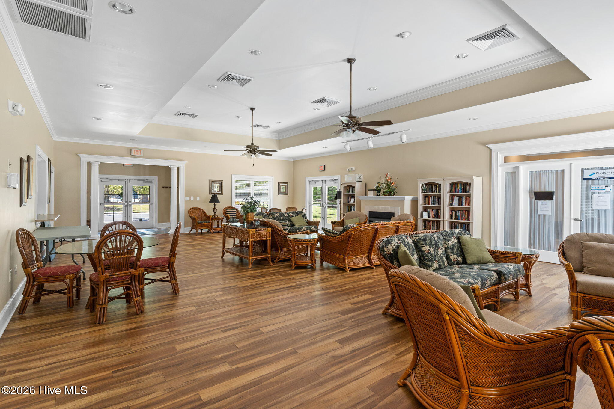 100561816 | Photo 50