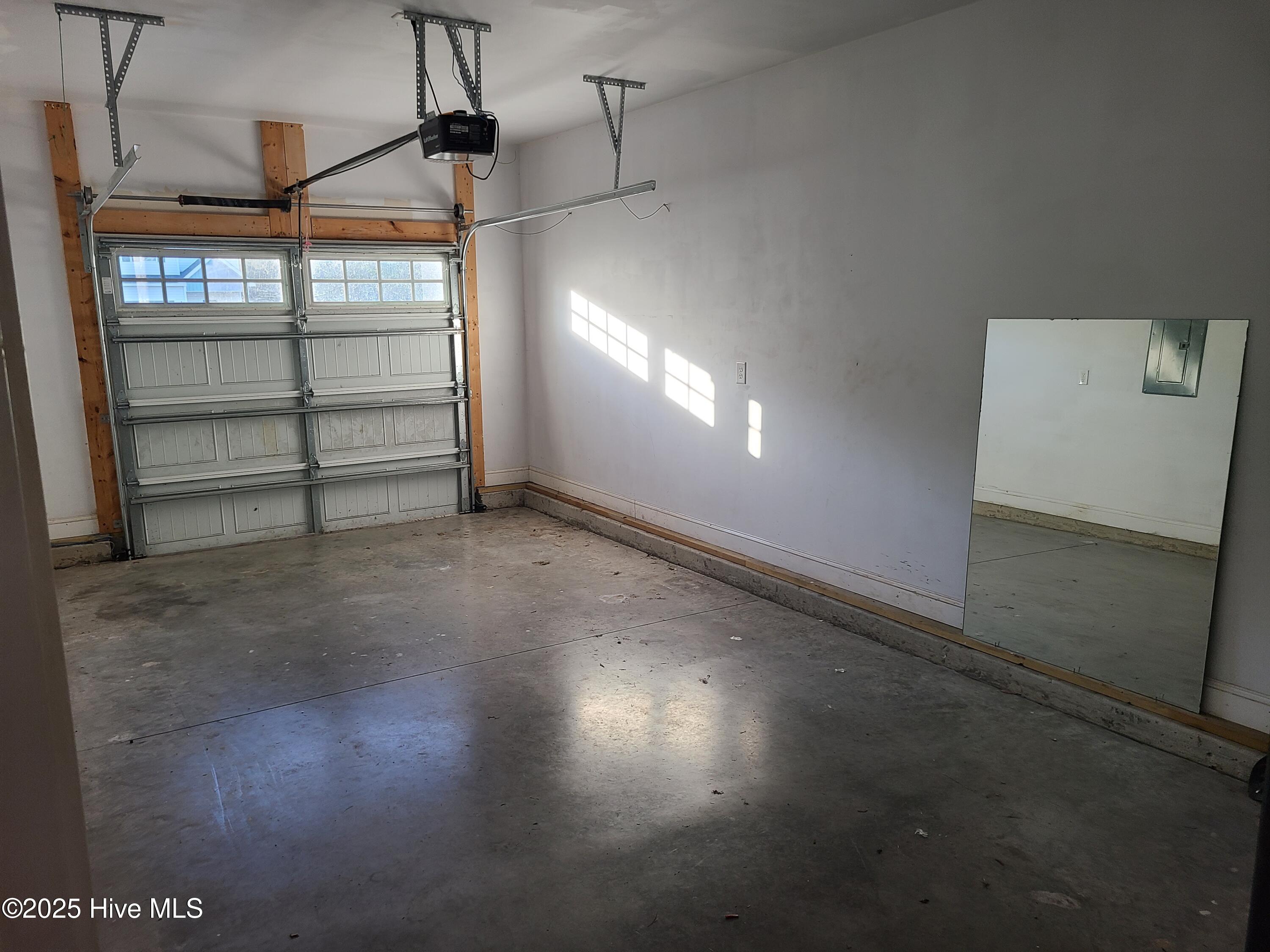 100539492 | Photo 25