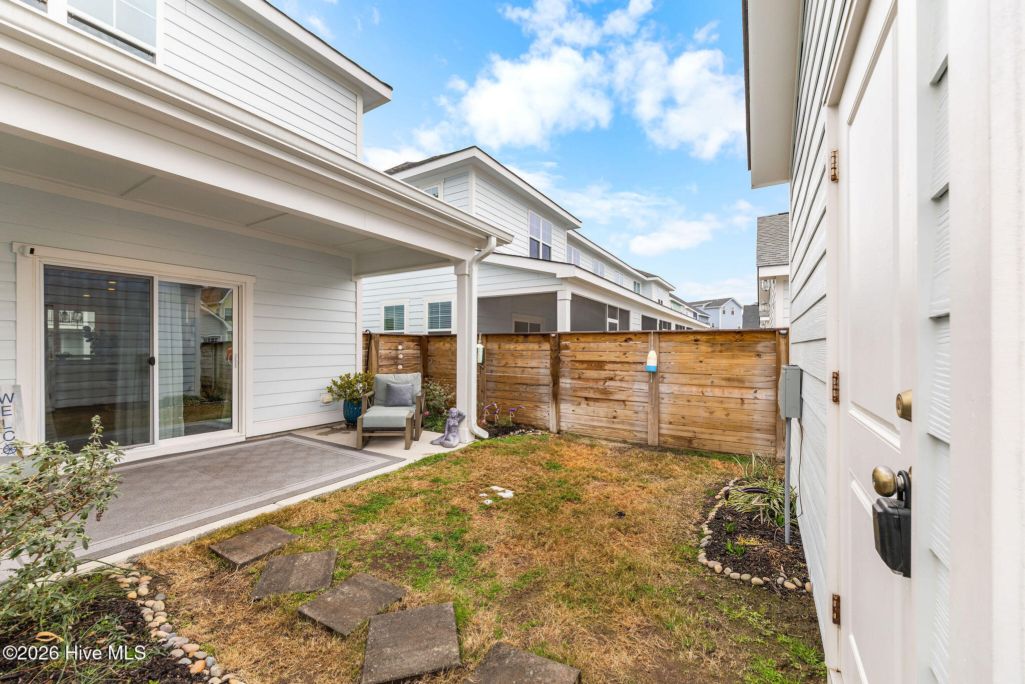 100558472 | Photo 13