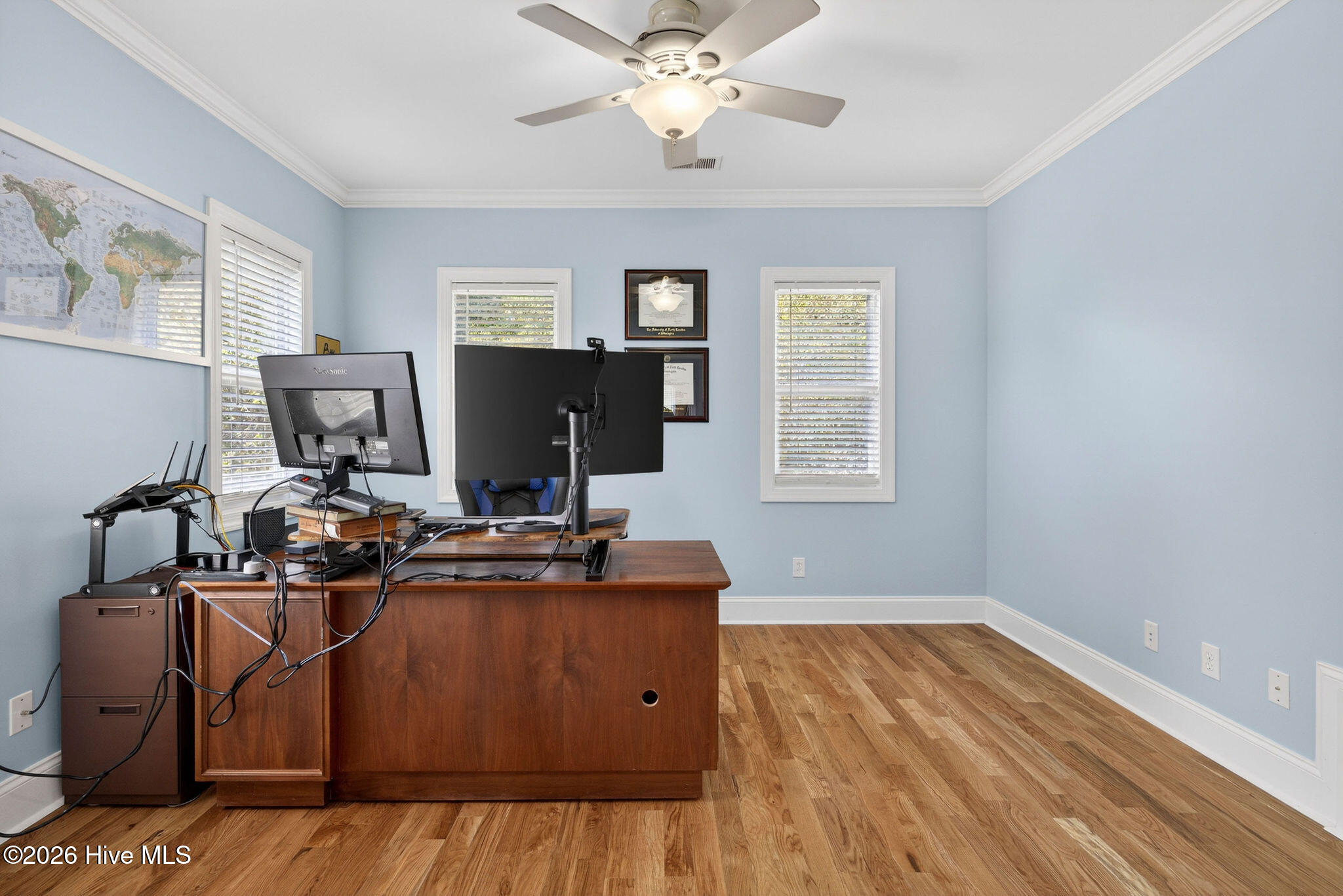 100570117 | Photo 25