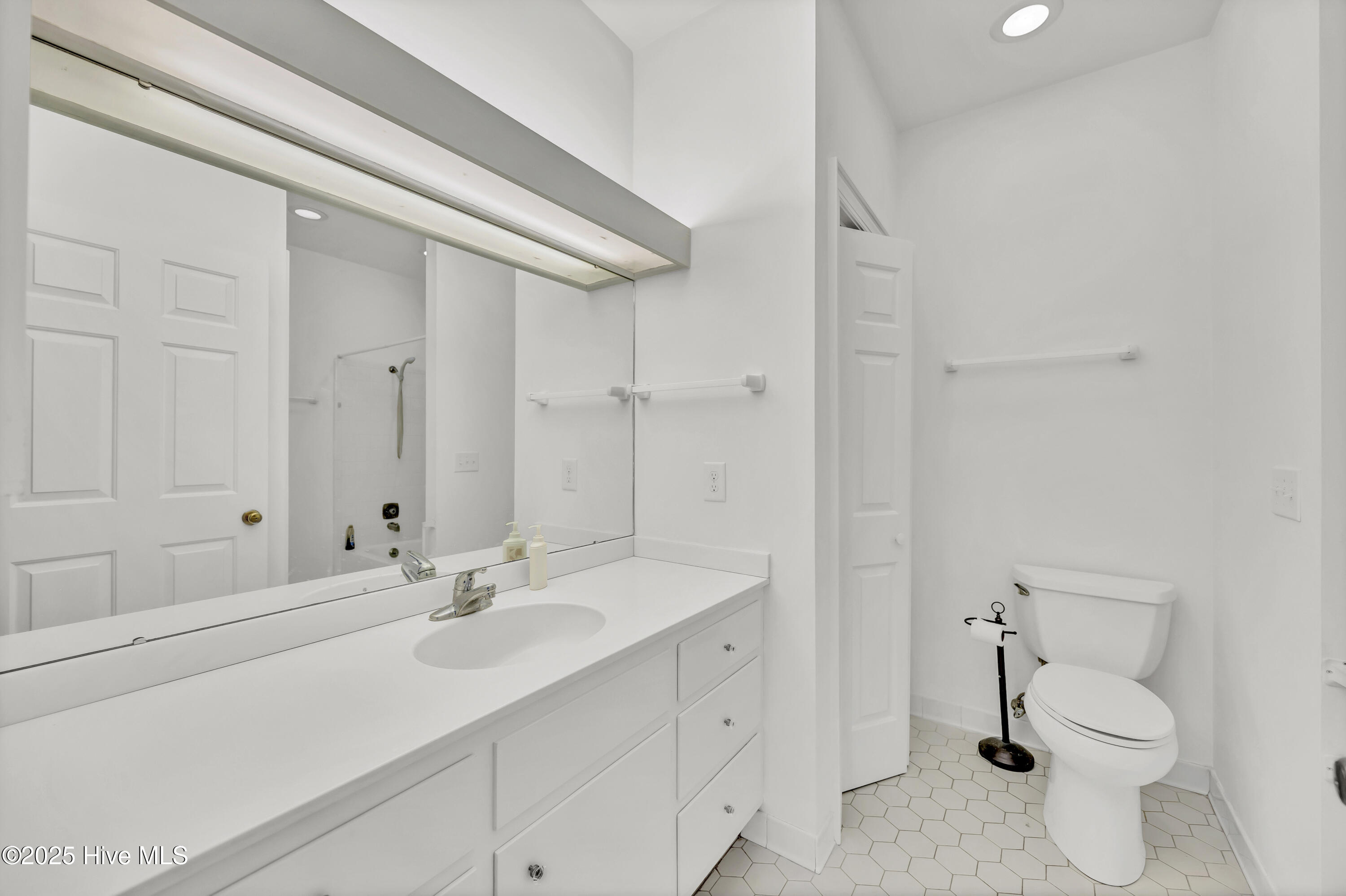 1901 Brewton Court, Wilmington, NC 28403 – photo 19: 041_img_2710_90