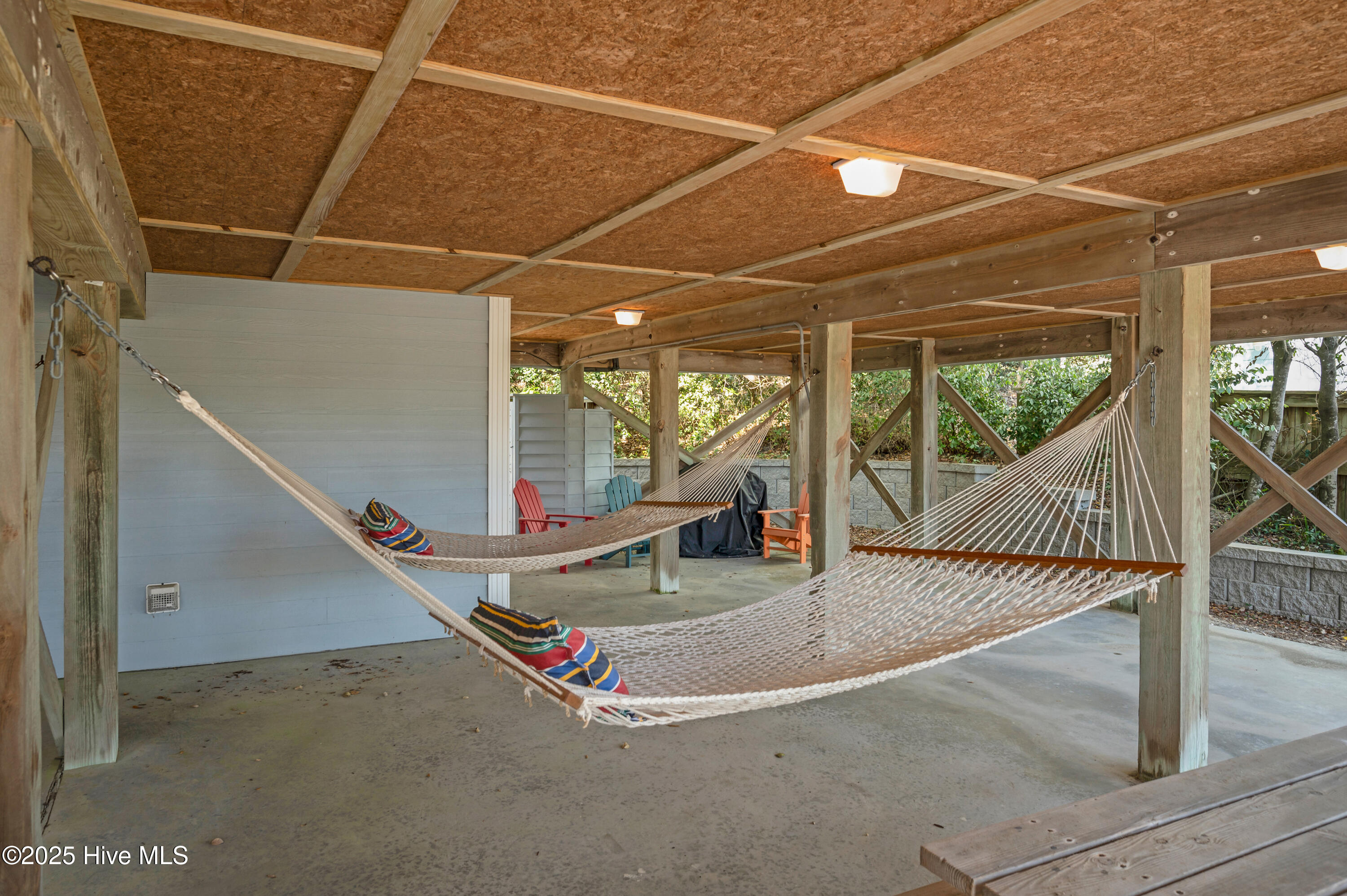 100498545 | Photo 19