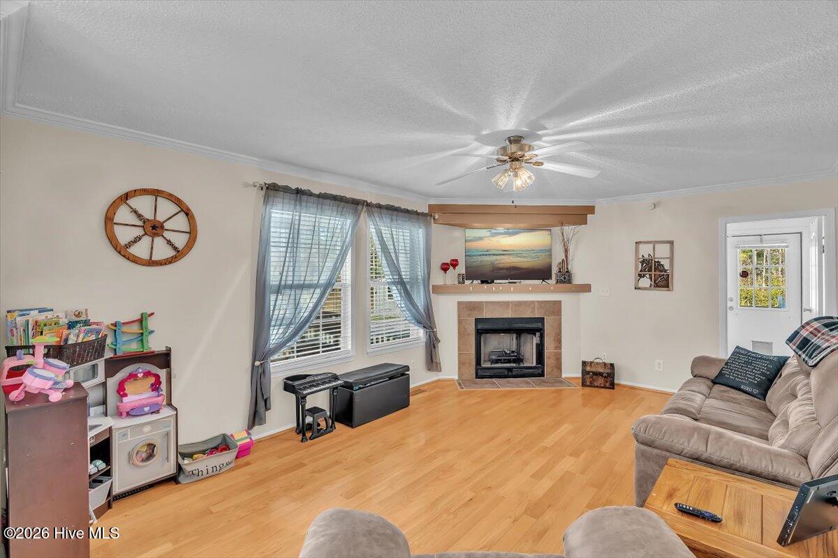 100549997 | Photo 25