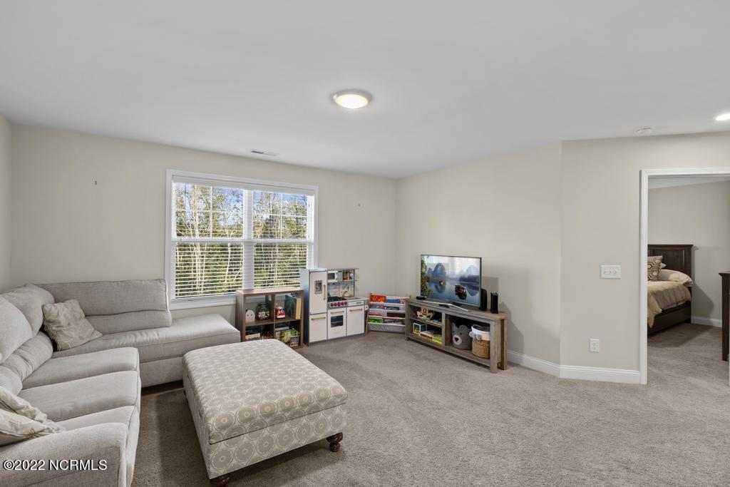 100531936 | Photo 13