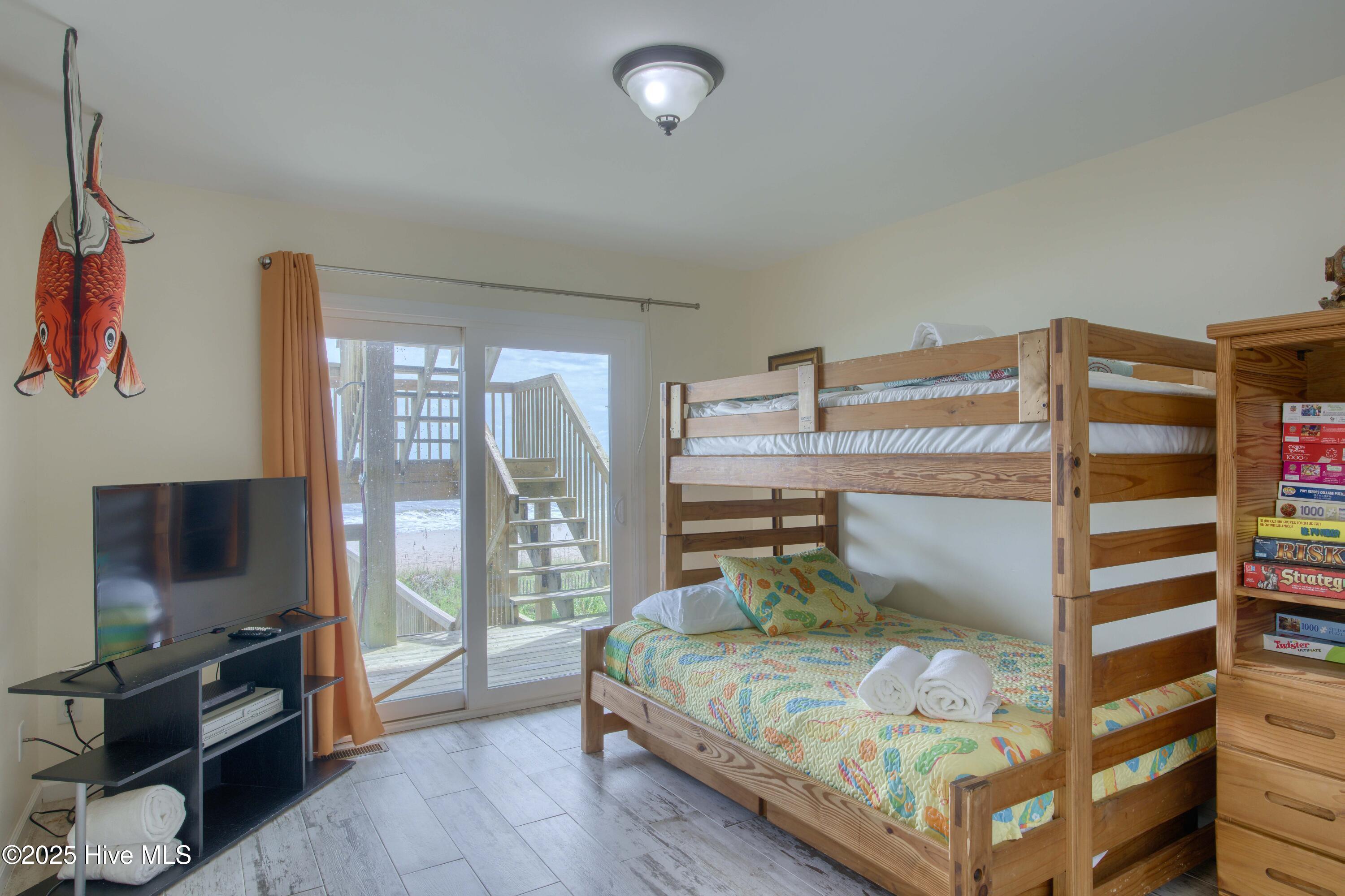 100529983 | Photo 30