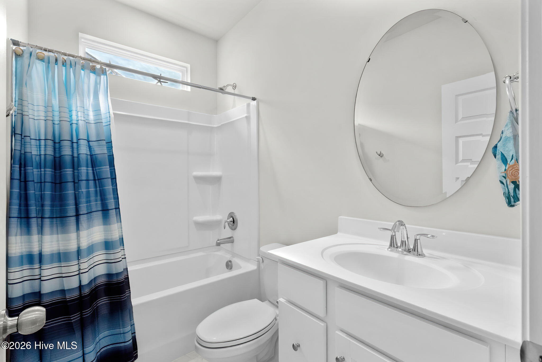 100557822 | Photo 11