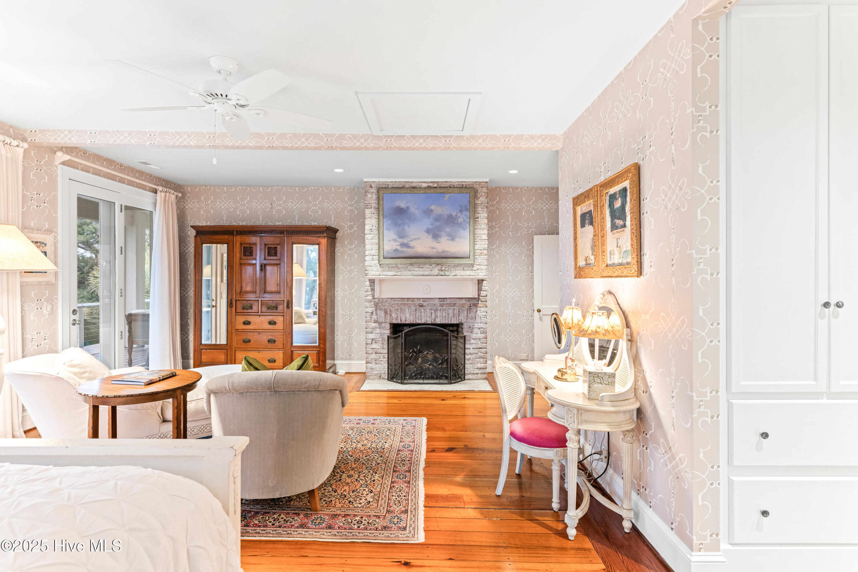 100531454 | Photo 31