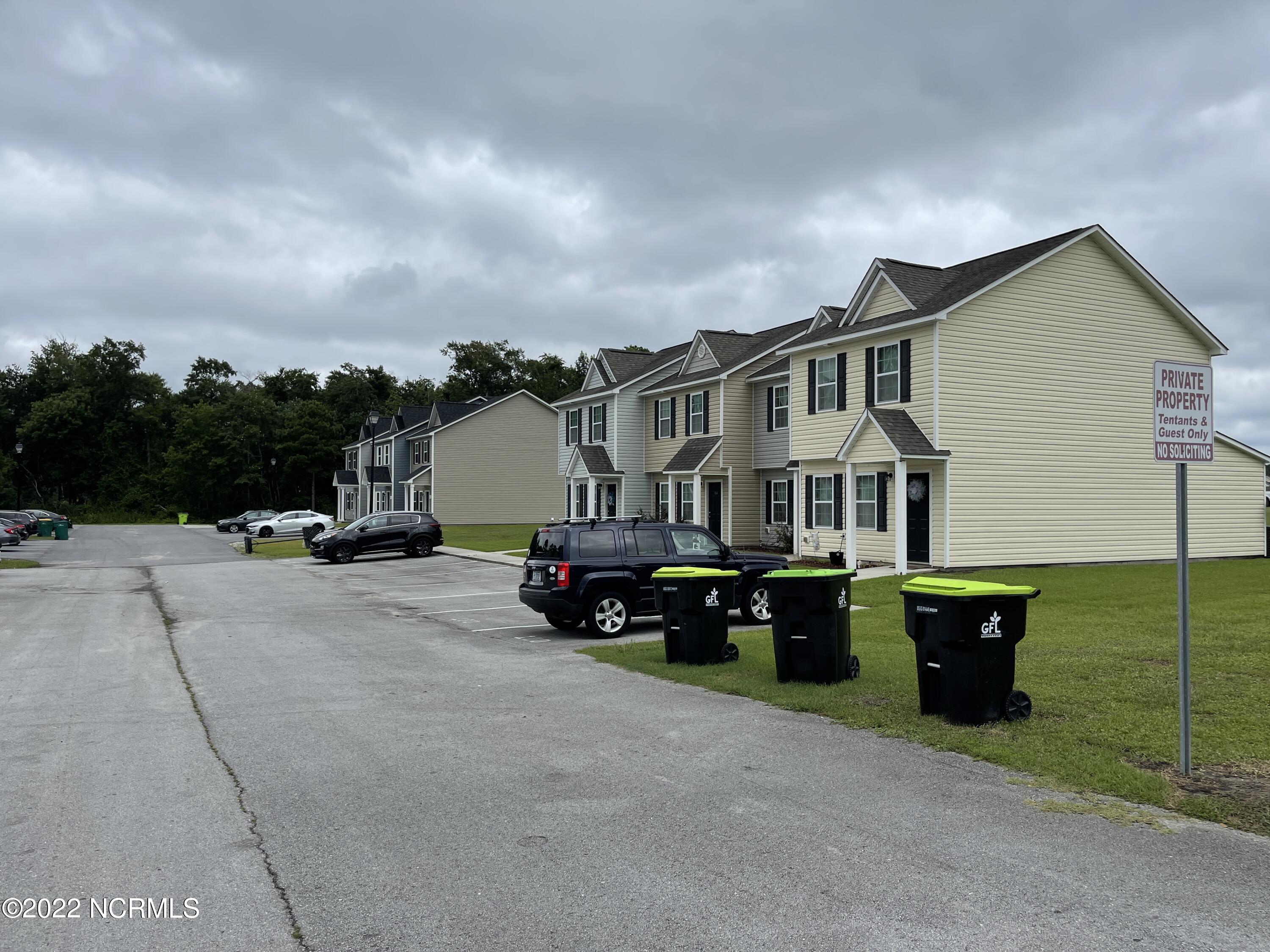 100568996 | Photo 23